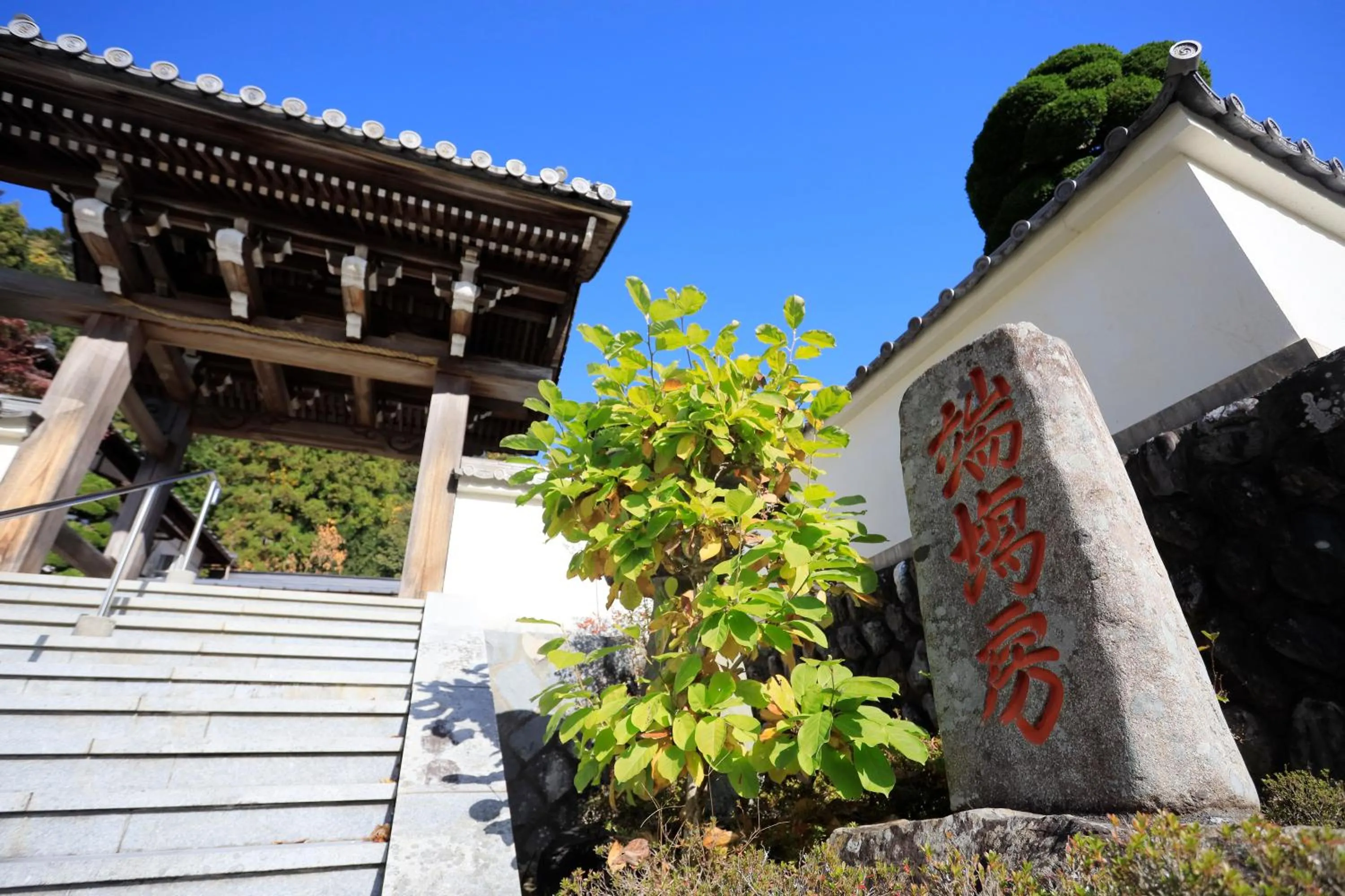 Property building in 宿坊 端場坊｜Temple Hotel Habanobo