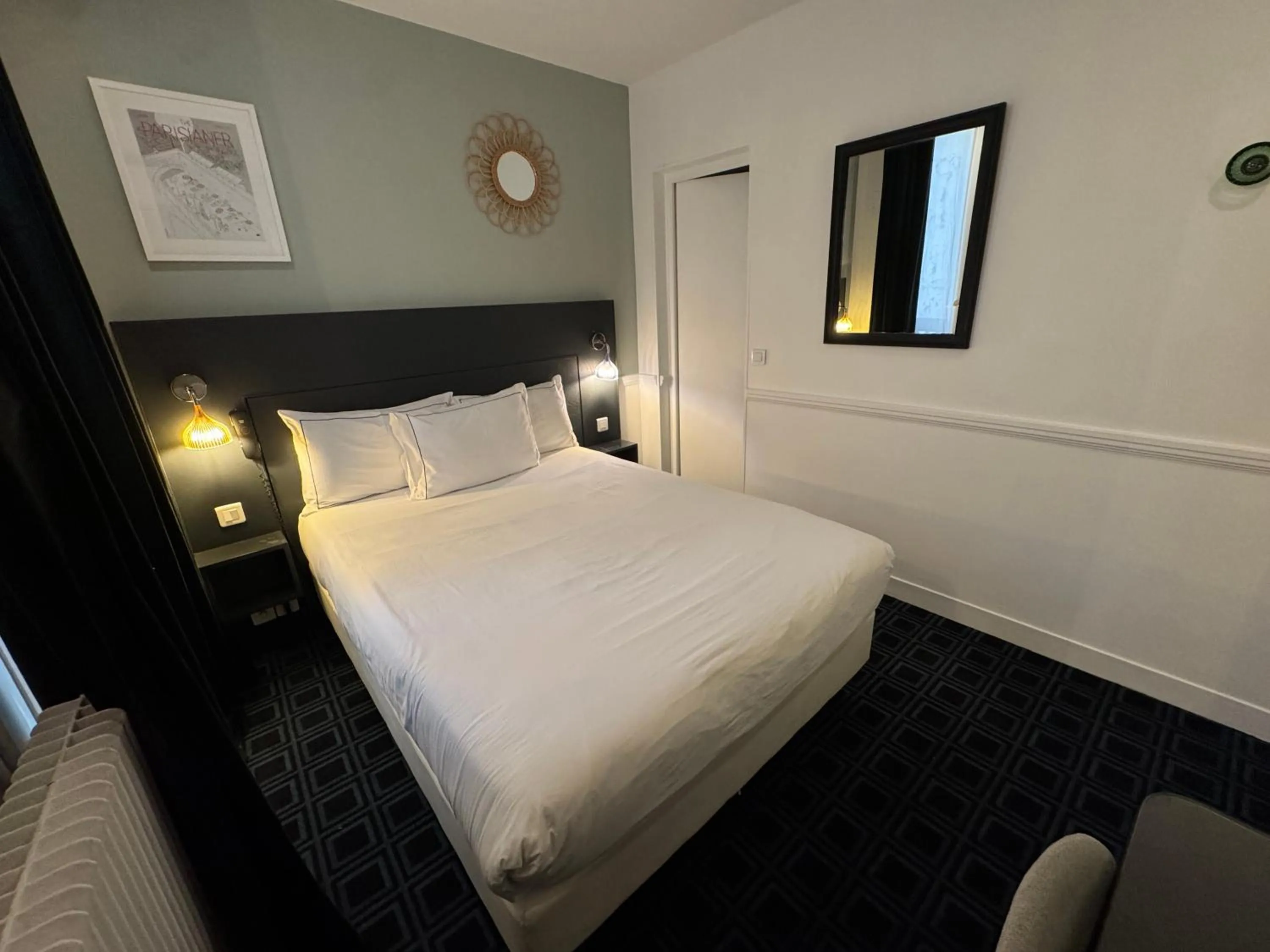 Bed in Hôtel Etoile Trocadéro