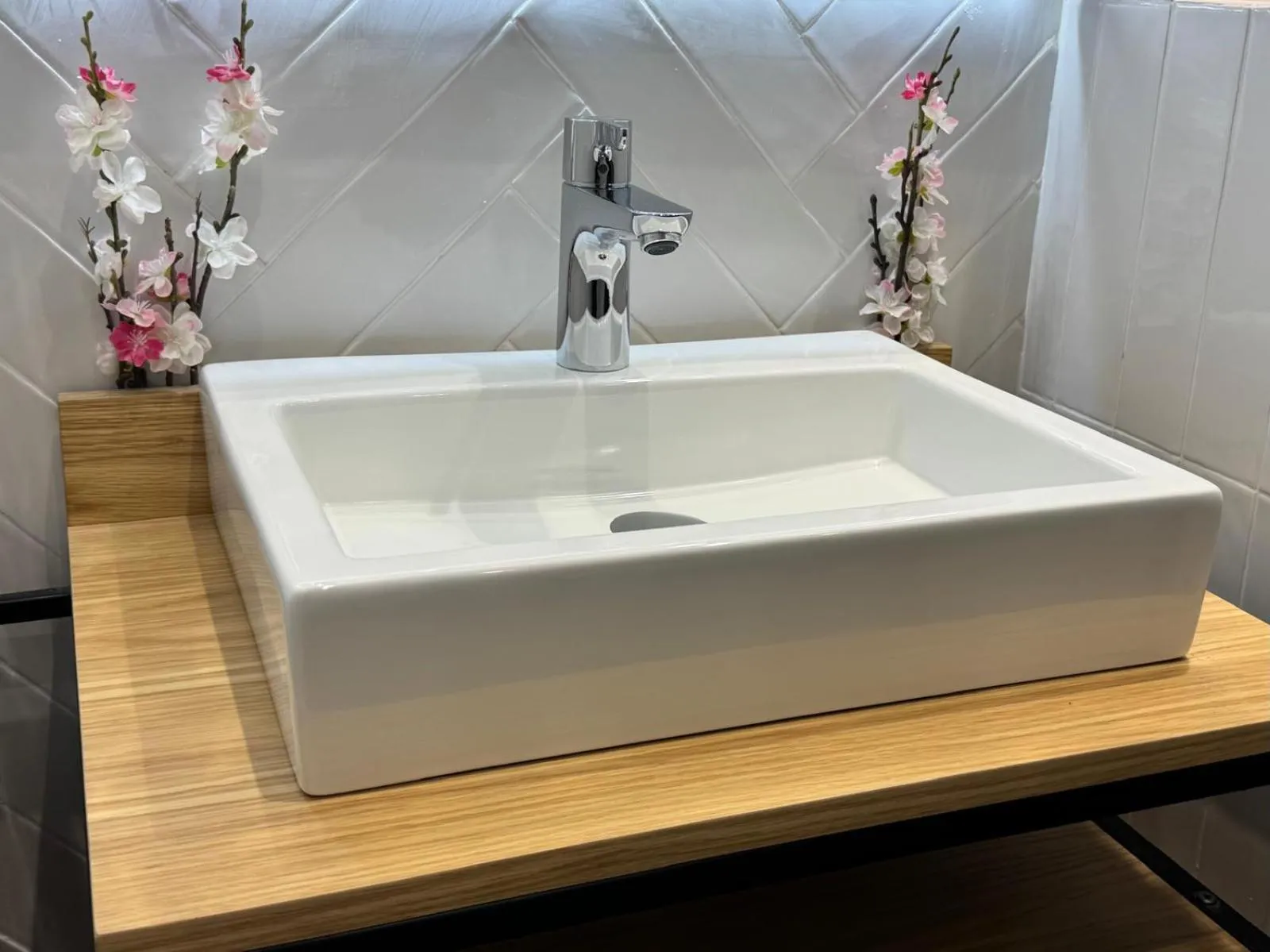 Bathroom in Hôtel Etoile Trocadéro