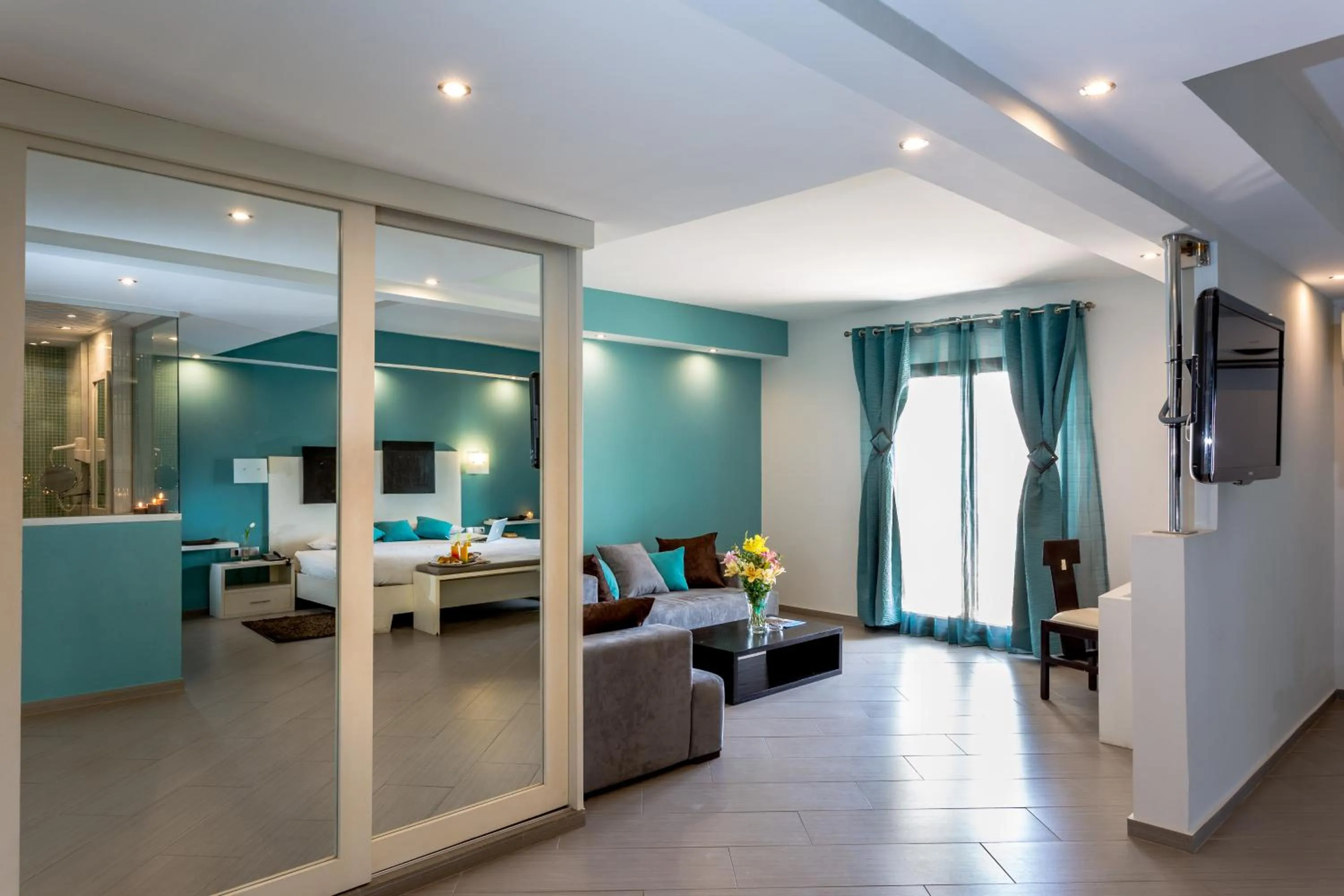 Living room, Bed in Café de Rome