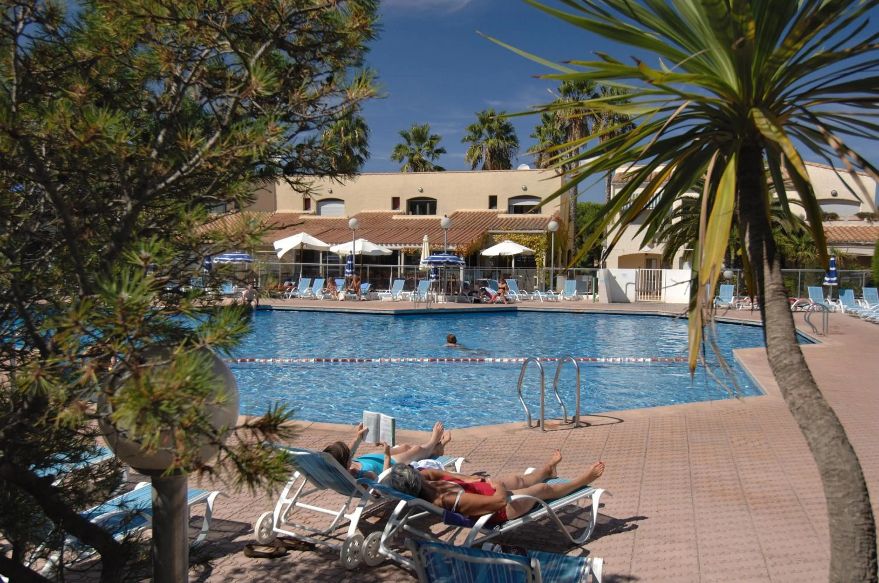 Swimming pool in Résidence Odalys Saint Loup
