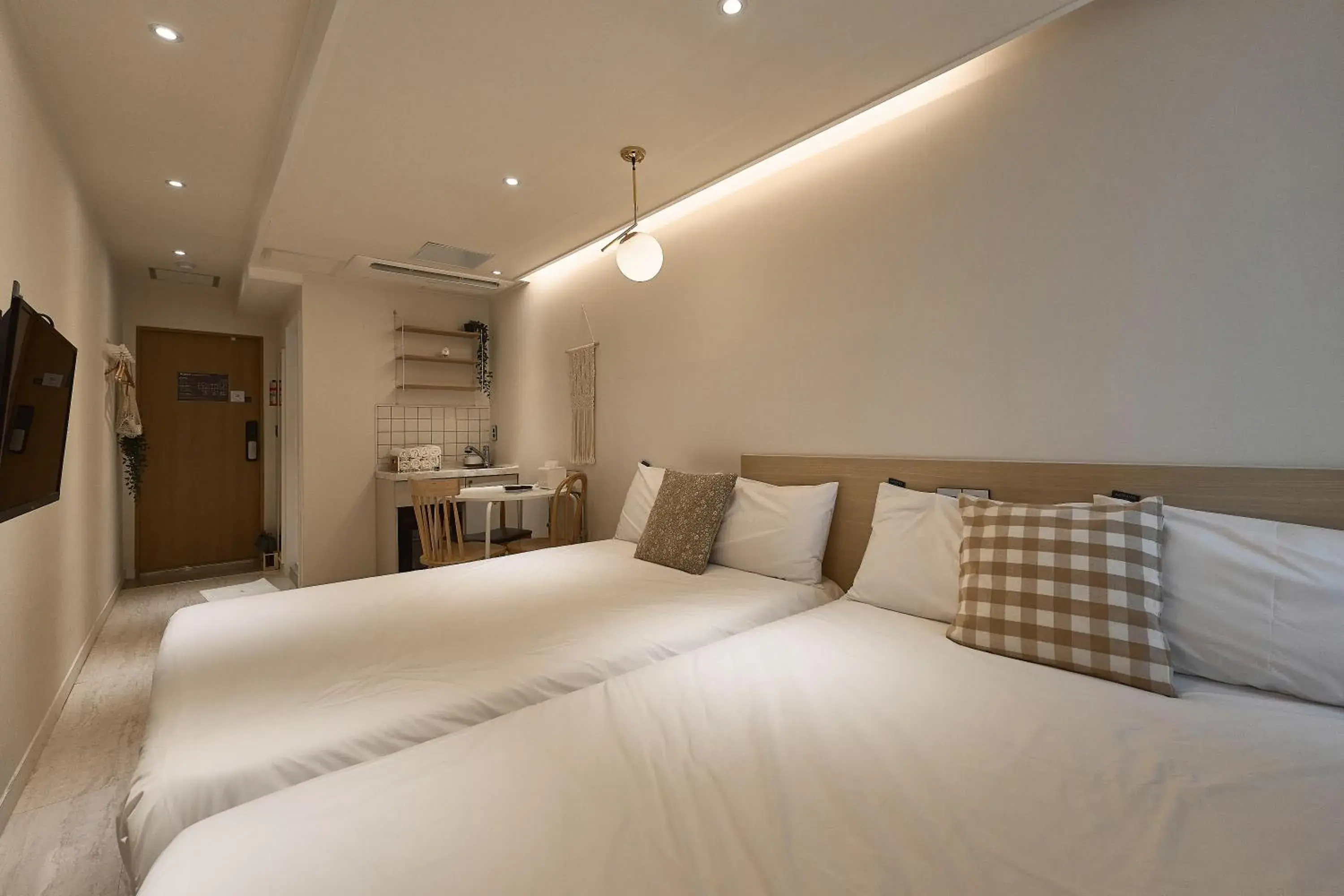 Superior Triple Room in Artravel Home Superior Triple Room in Artravel Home