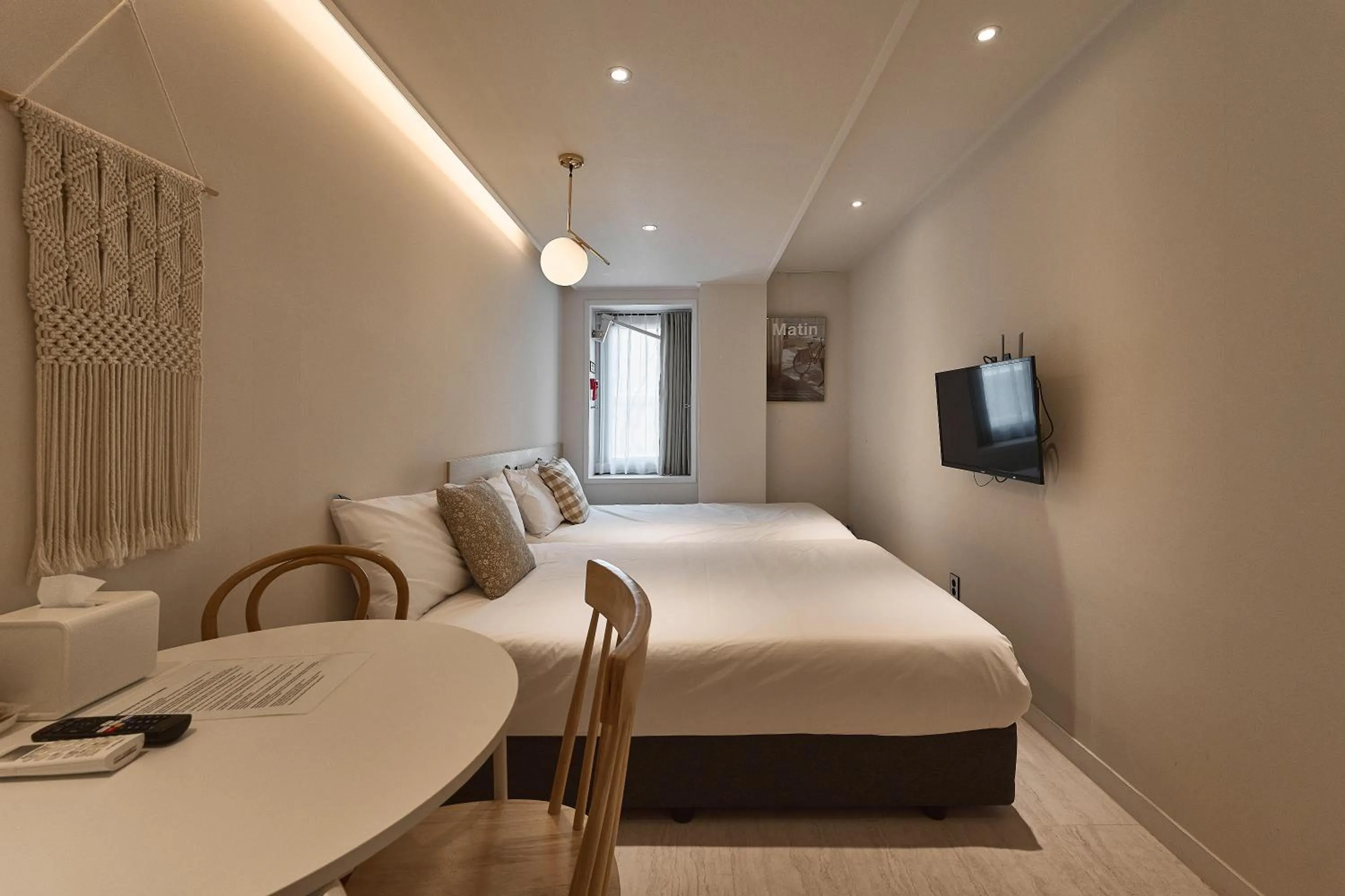 Bed in Artravel Home