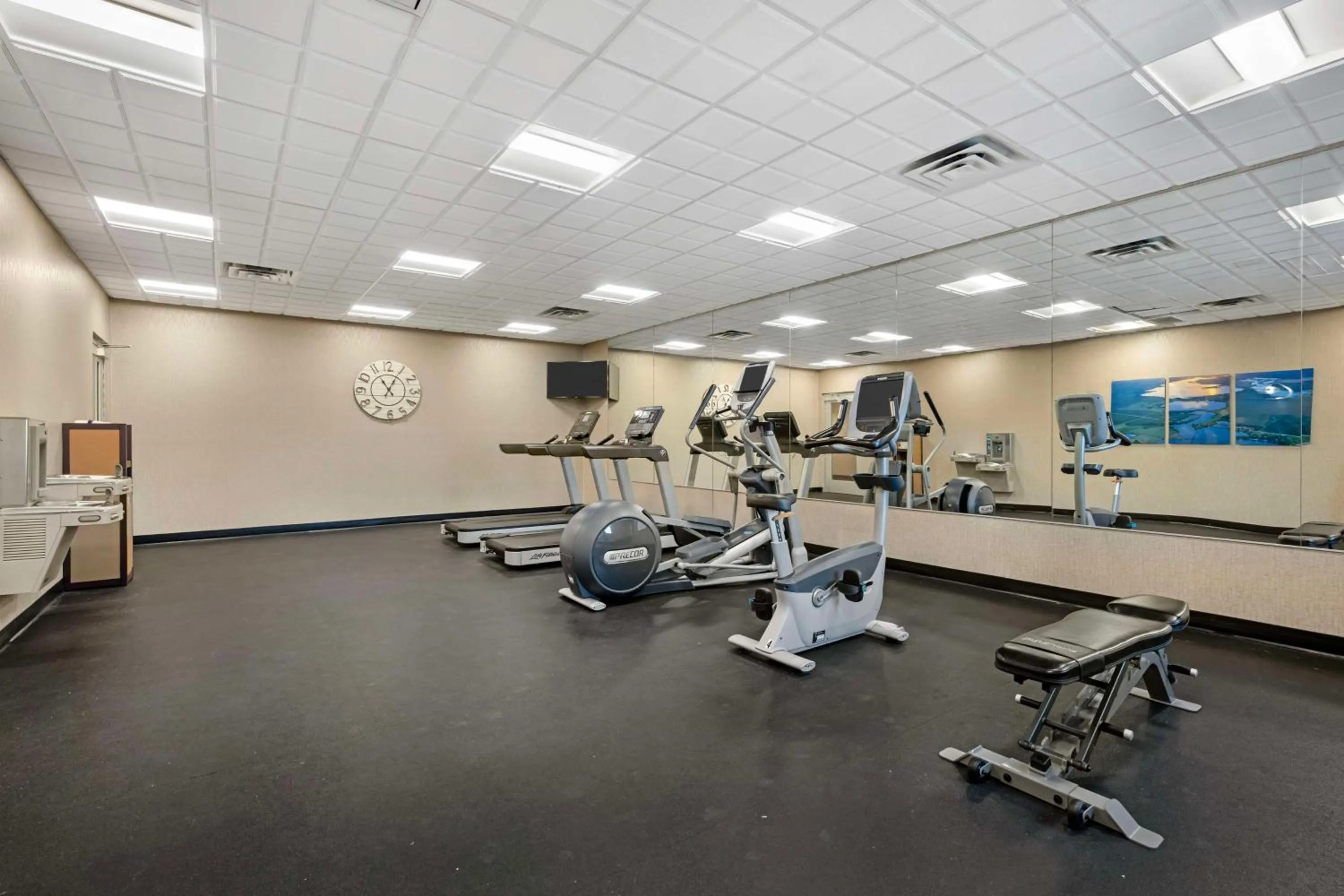 Fitness centre/facilities in Best Western Plus Lakeview Hotel