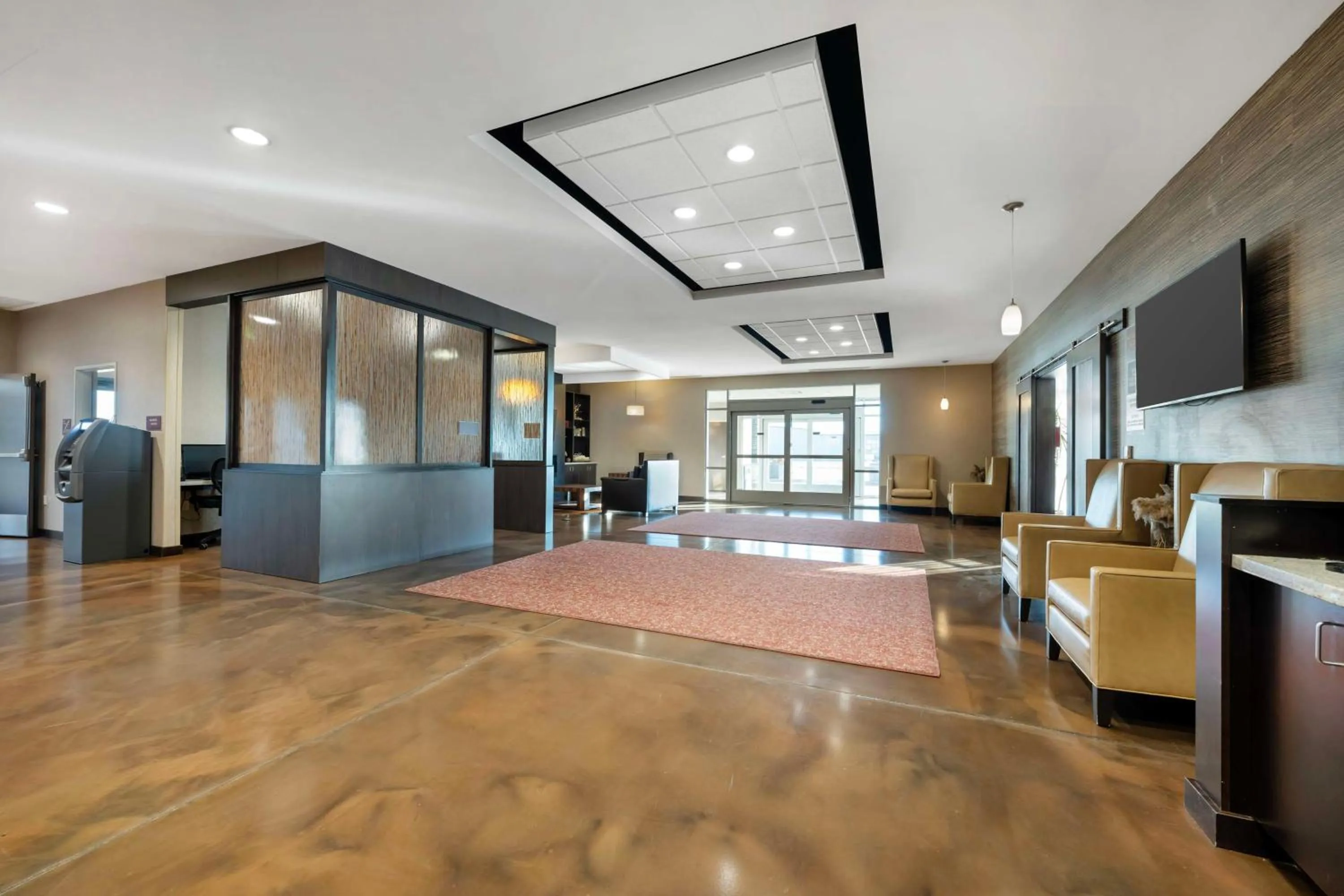 Lobby or reception in Best Western Plus Lakeview Hotel