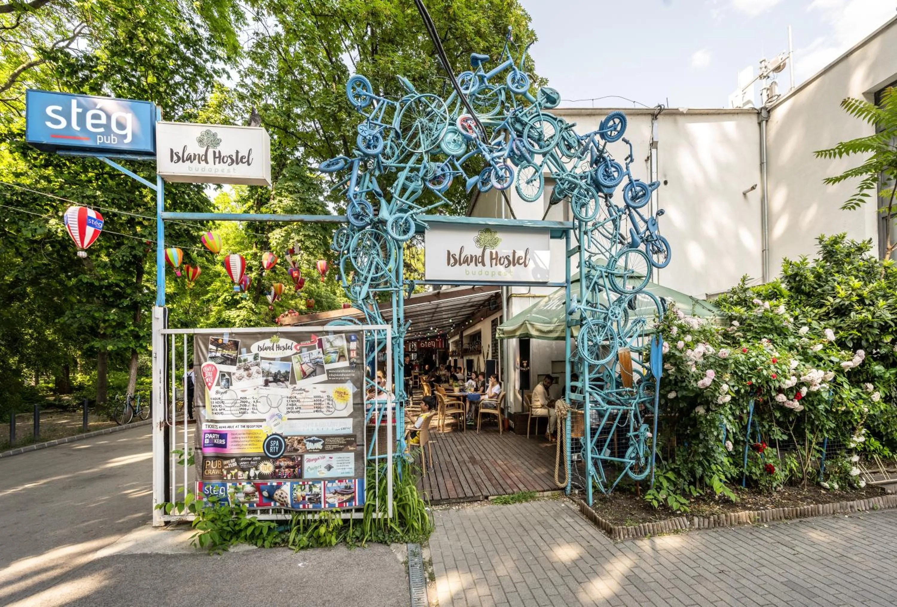 Property logo or sign in Island Hostel Budapest