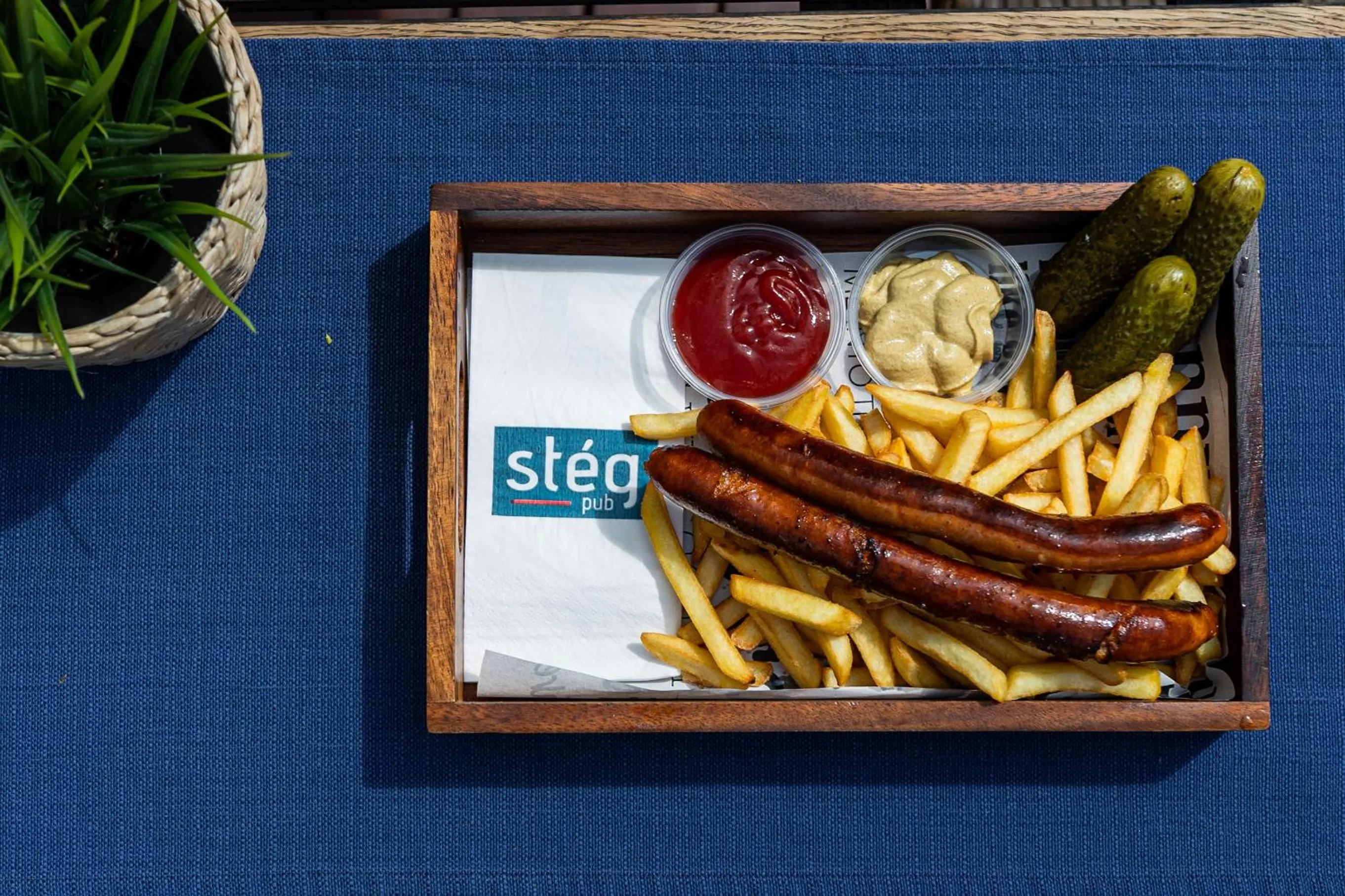 Food and drinks in Island Hostel Budapest