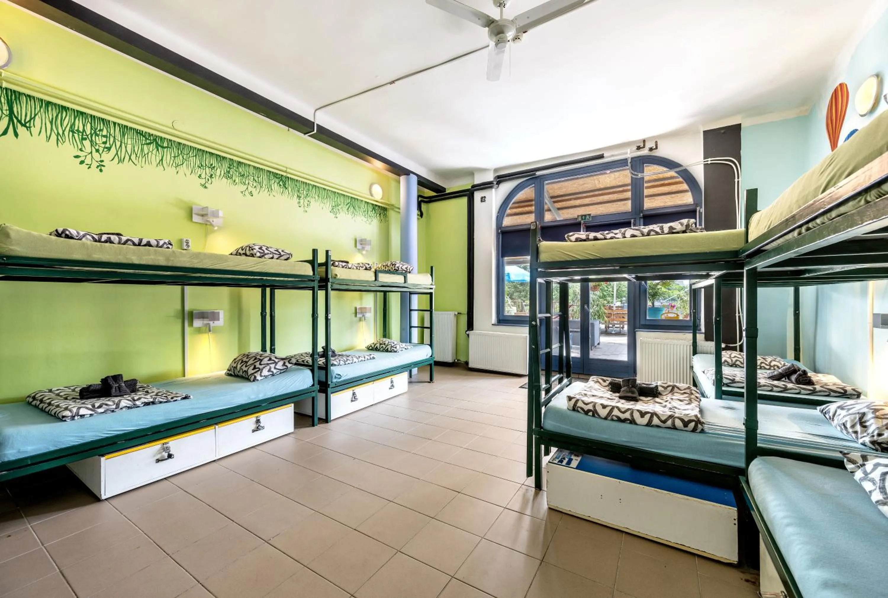 Bed in Island Hostel Budapest