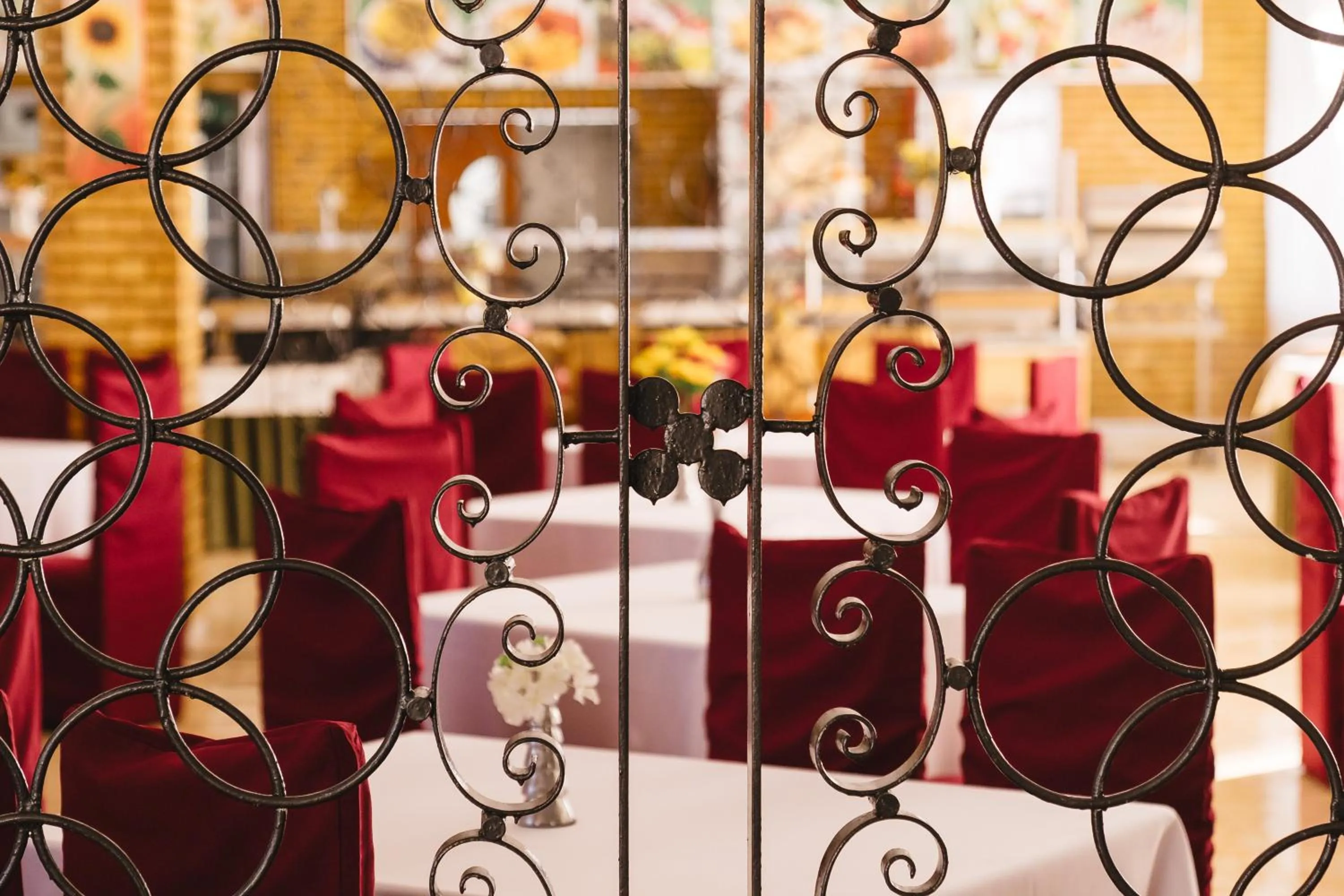 Restaurant/places to eat in Hotel Belvedere