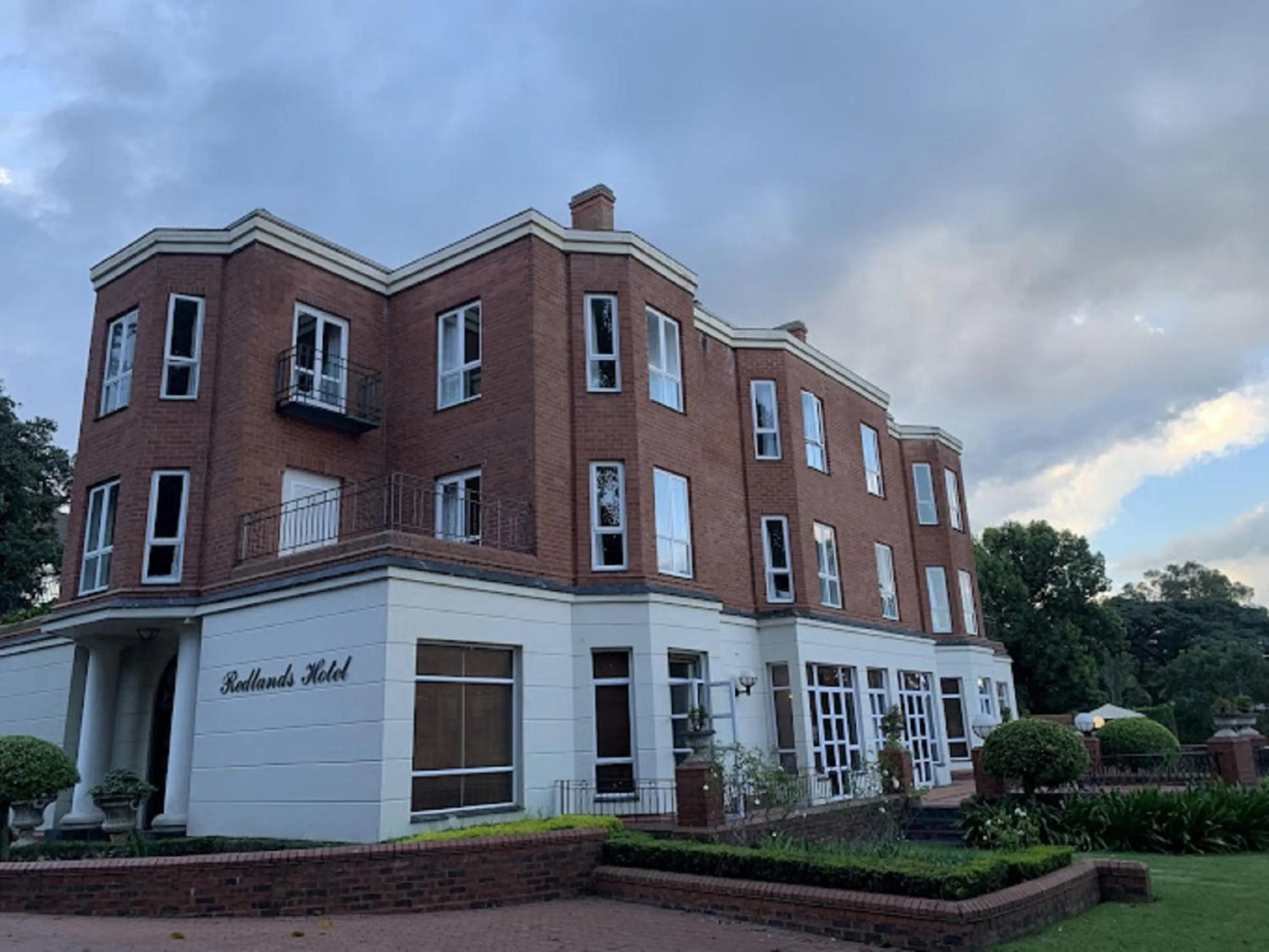 Property building in Redlands Hotel