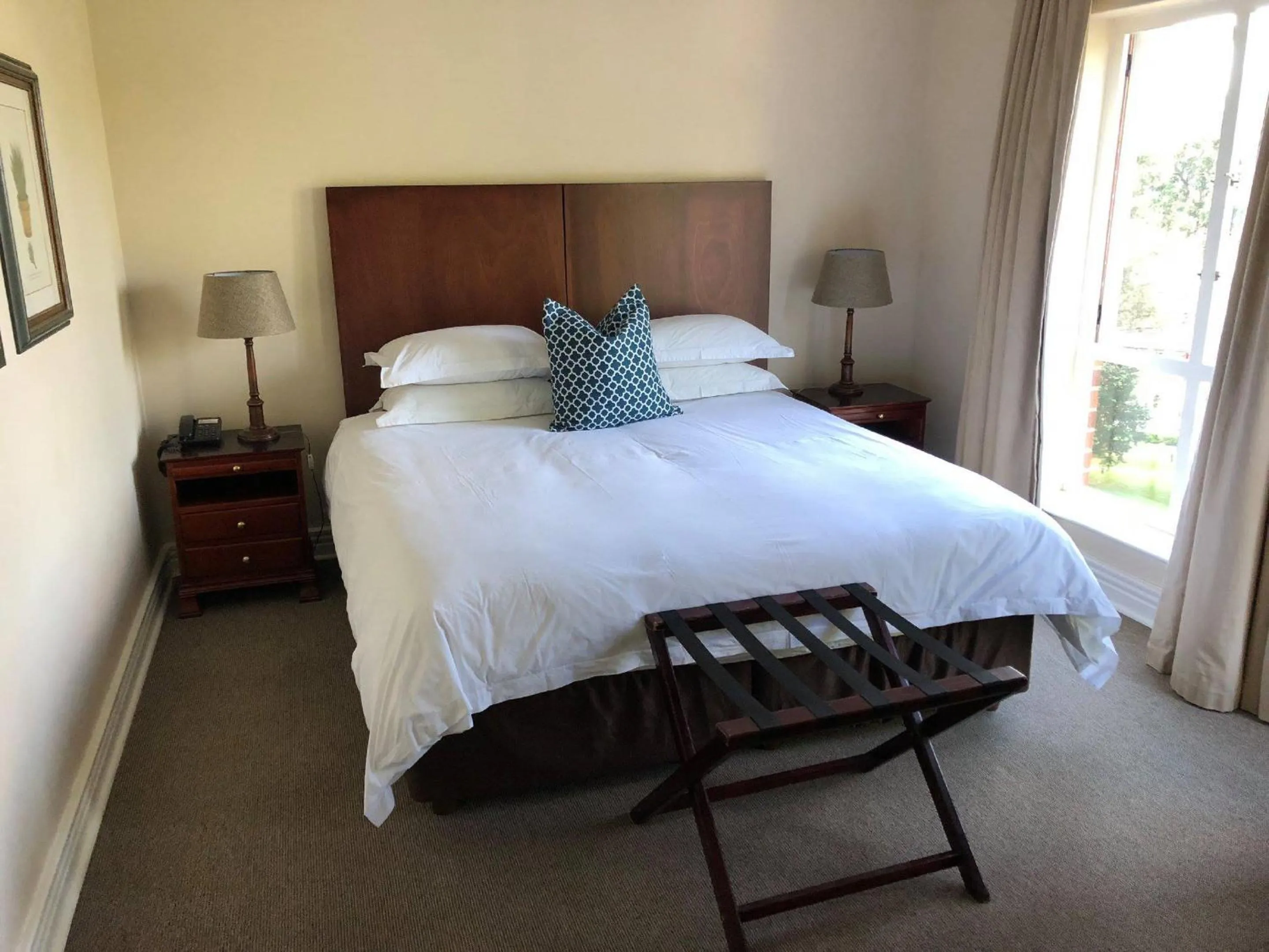 Bed in Redlands Hotel