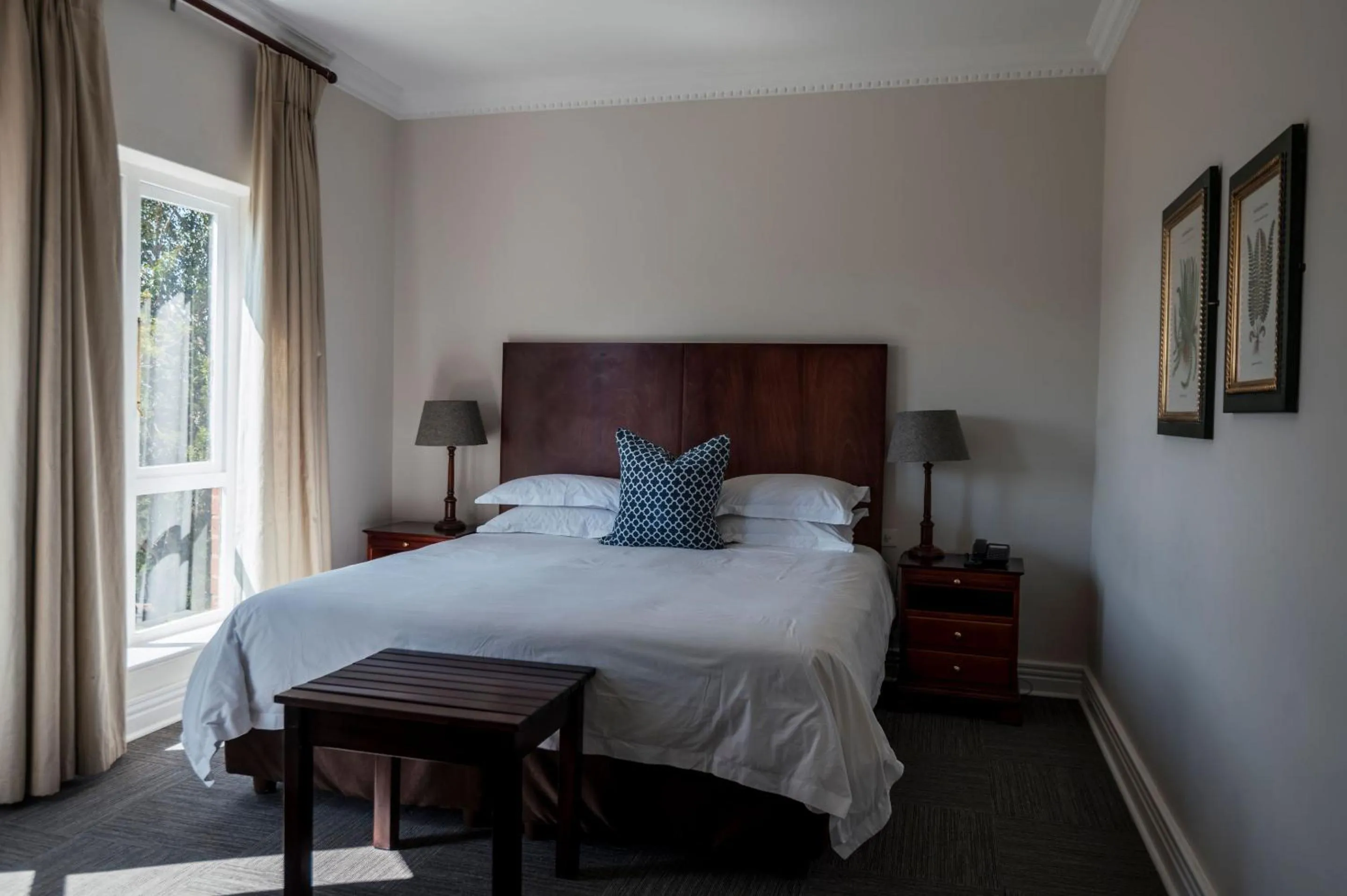 Bed in Redlands Hotel