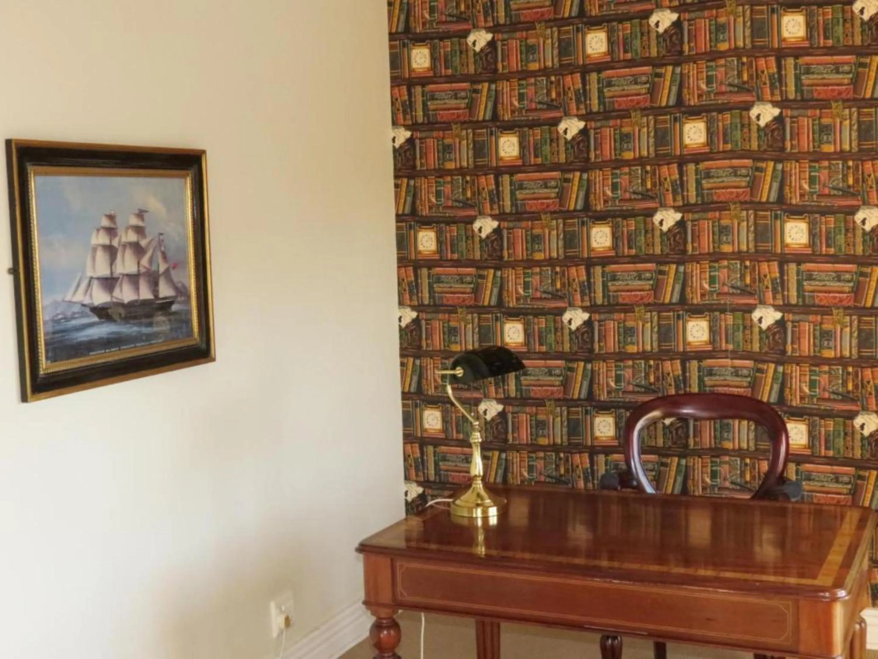 Decorative detail in Redlands Hotel