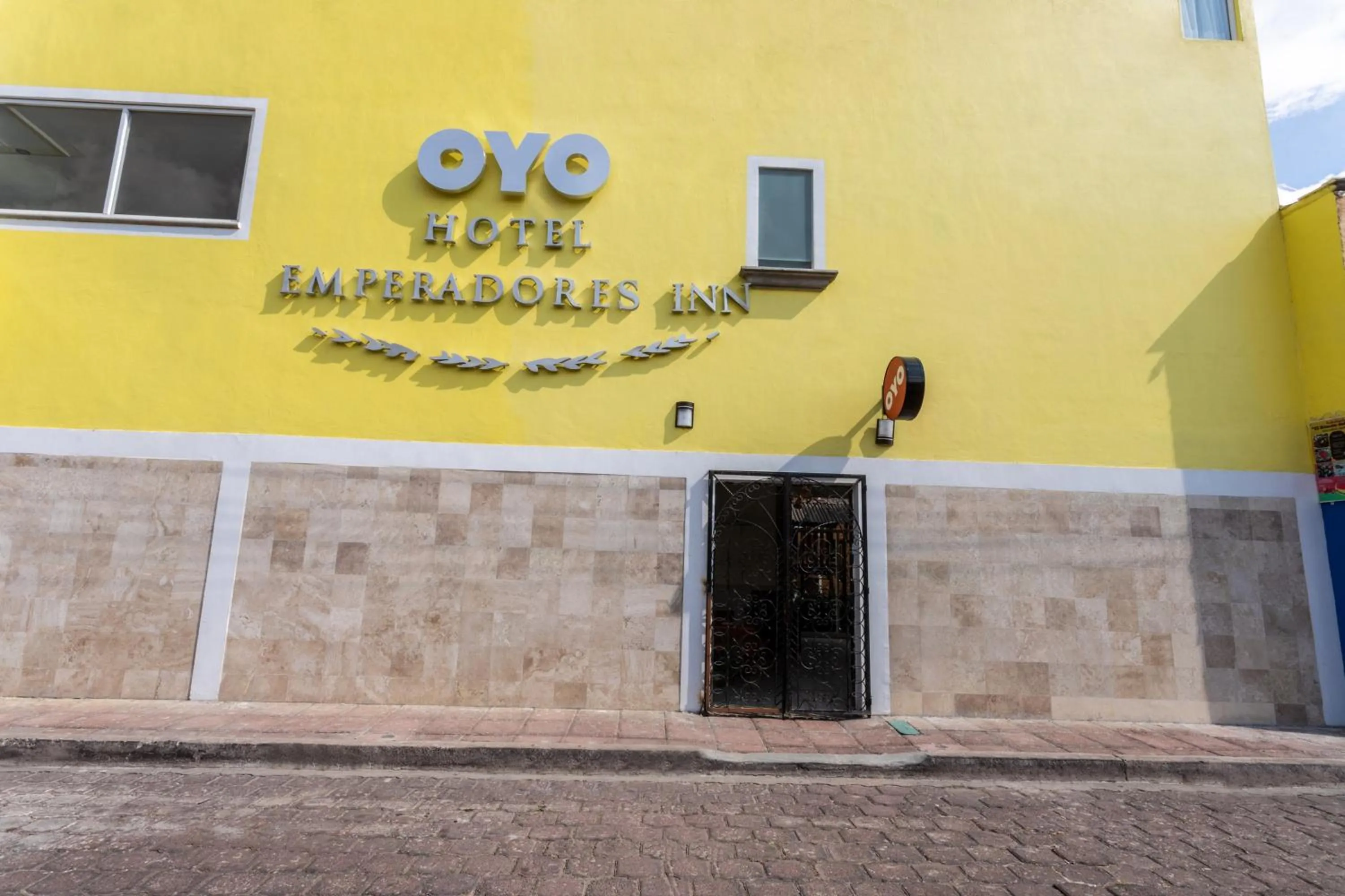 Property building in Capital O Hotel Emperadores Inn, Atlixco