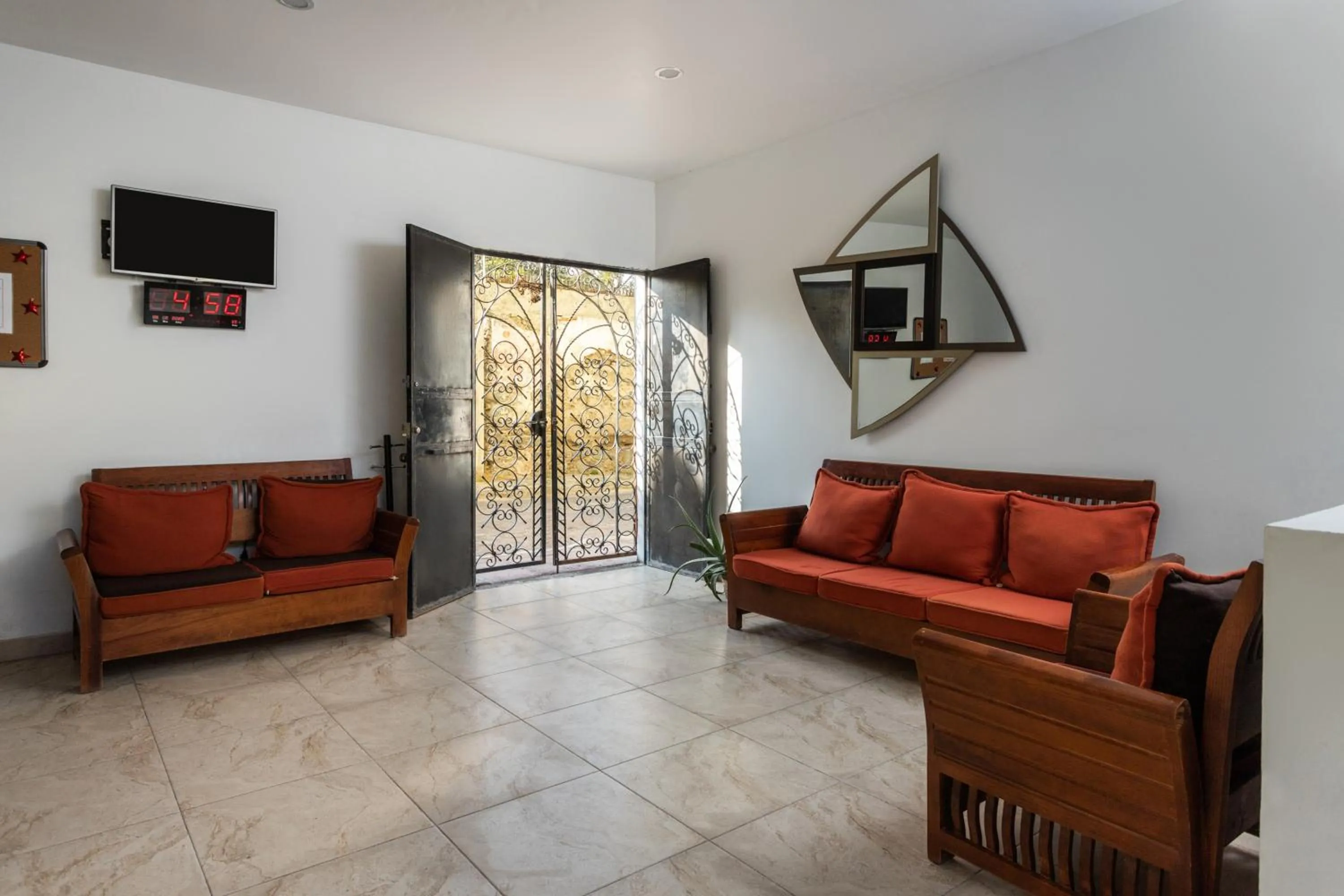 Lobby or reception in Capital O Hotel Emperadores Inn, Atlixco