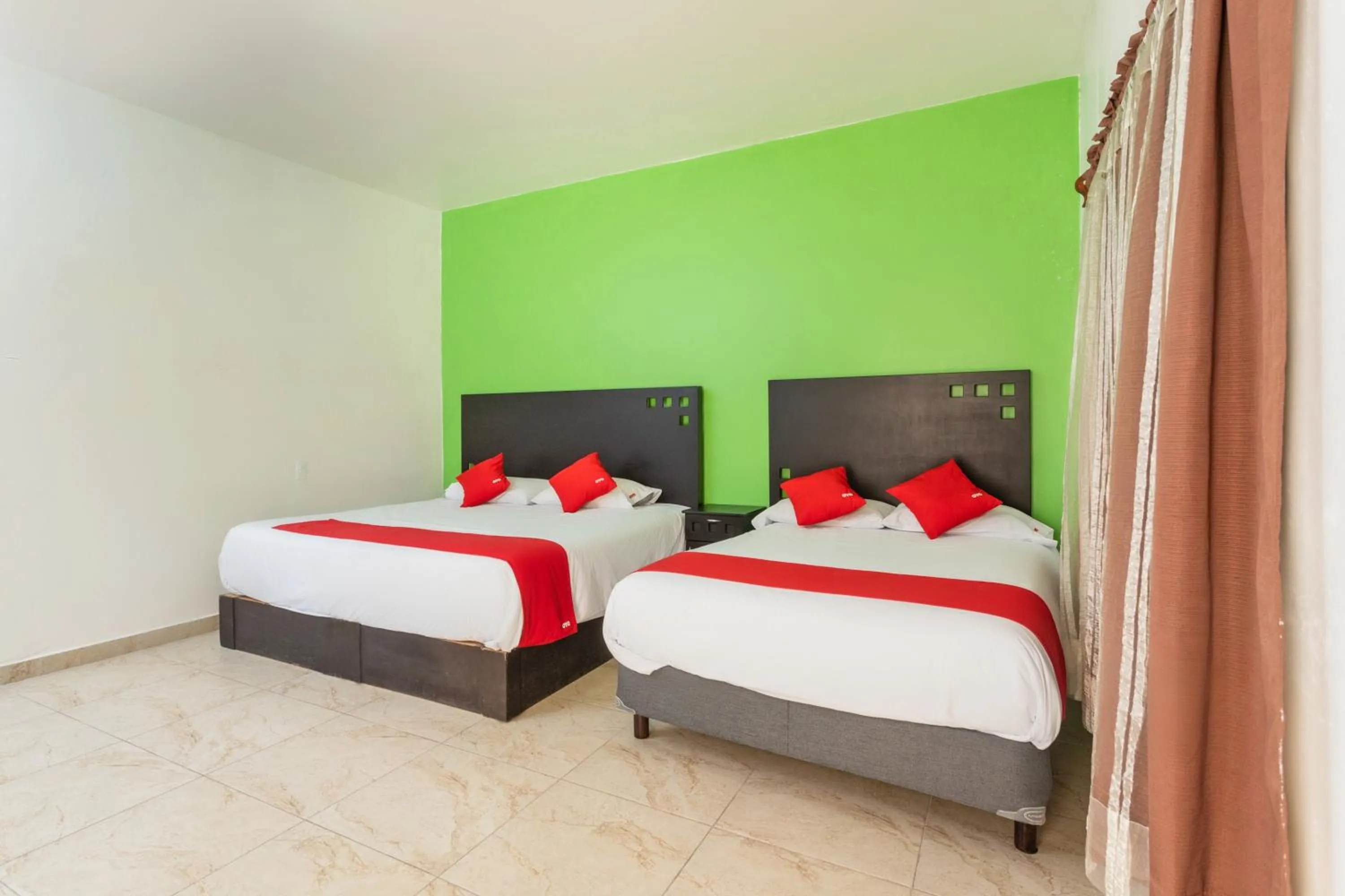 Bedroom, Bed in Capital O Hotel Emperadores Inn, Atlixco