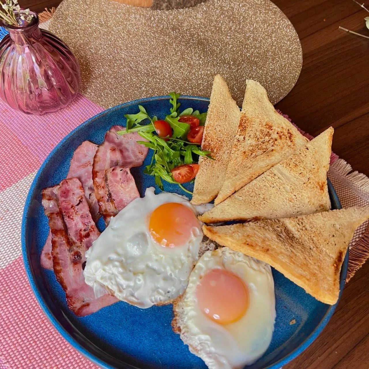 Breakfast in Hotel Avion