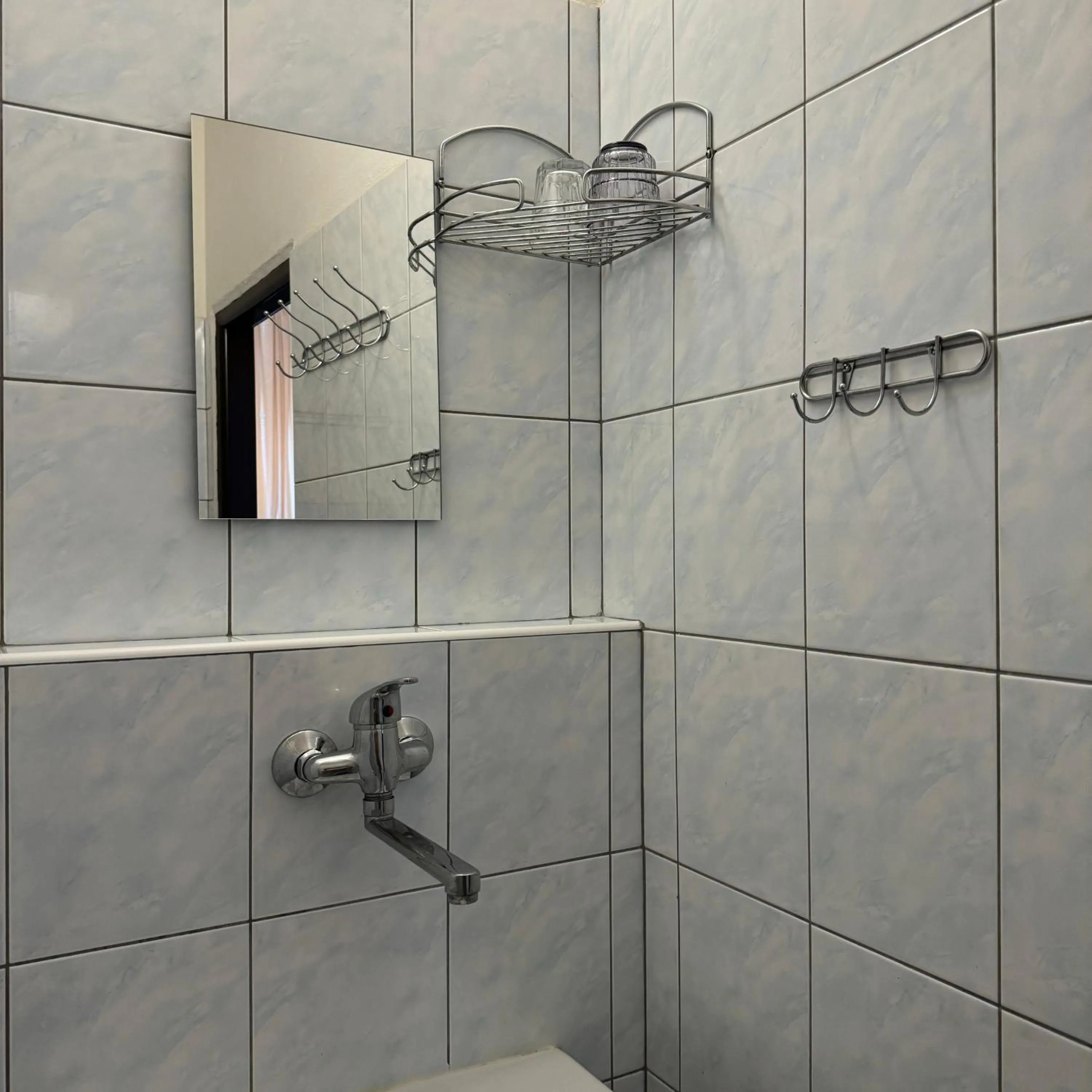 Bathroom in Hotel Avion