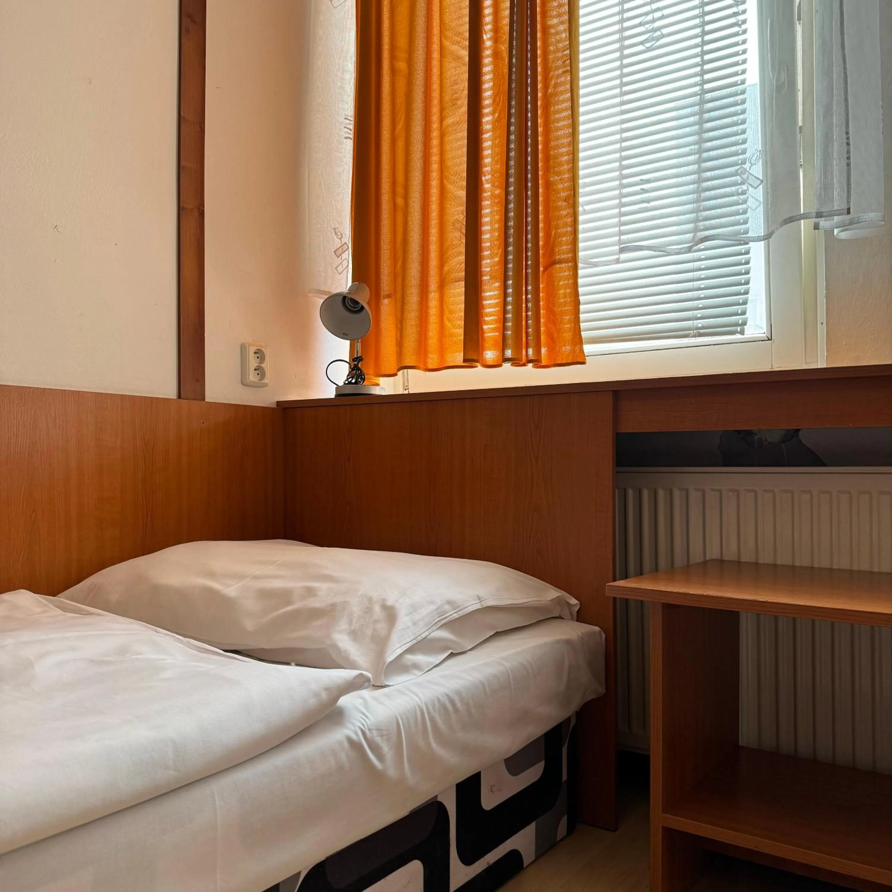 Photo of the whole room, Bed in Hotel Avion