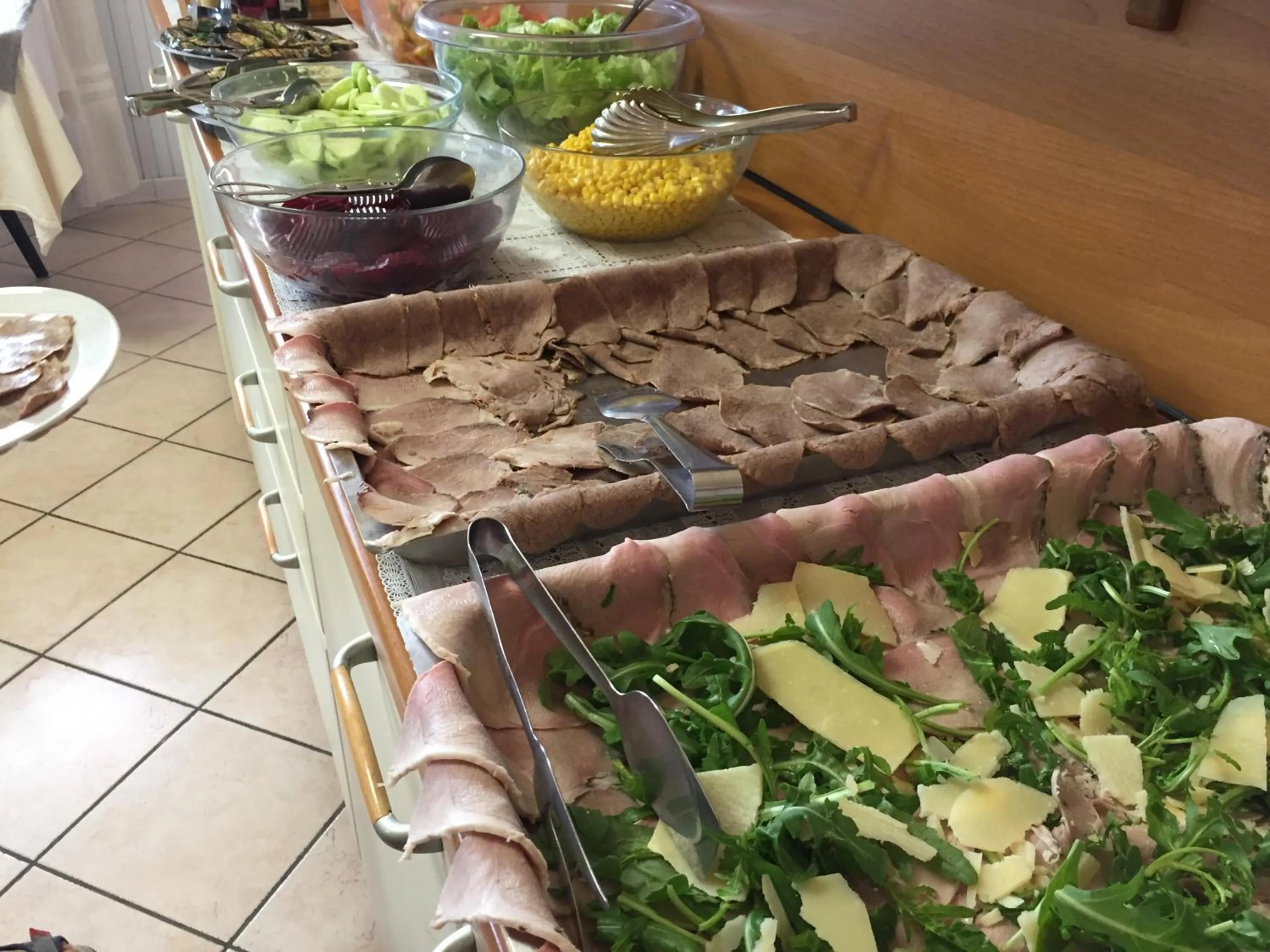 Food and drinks in Hotel Monti