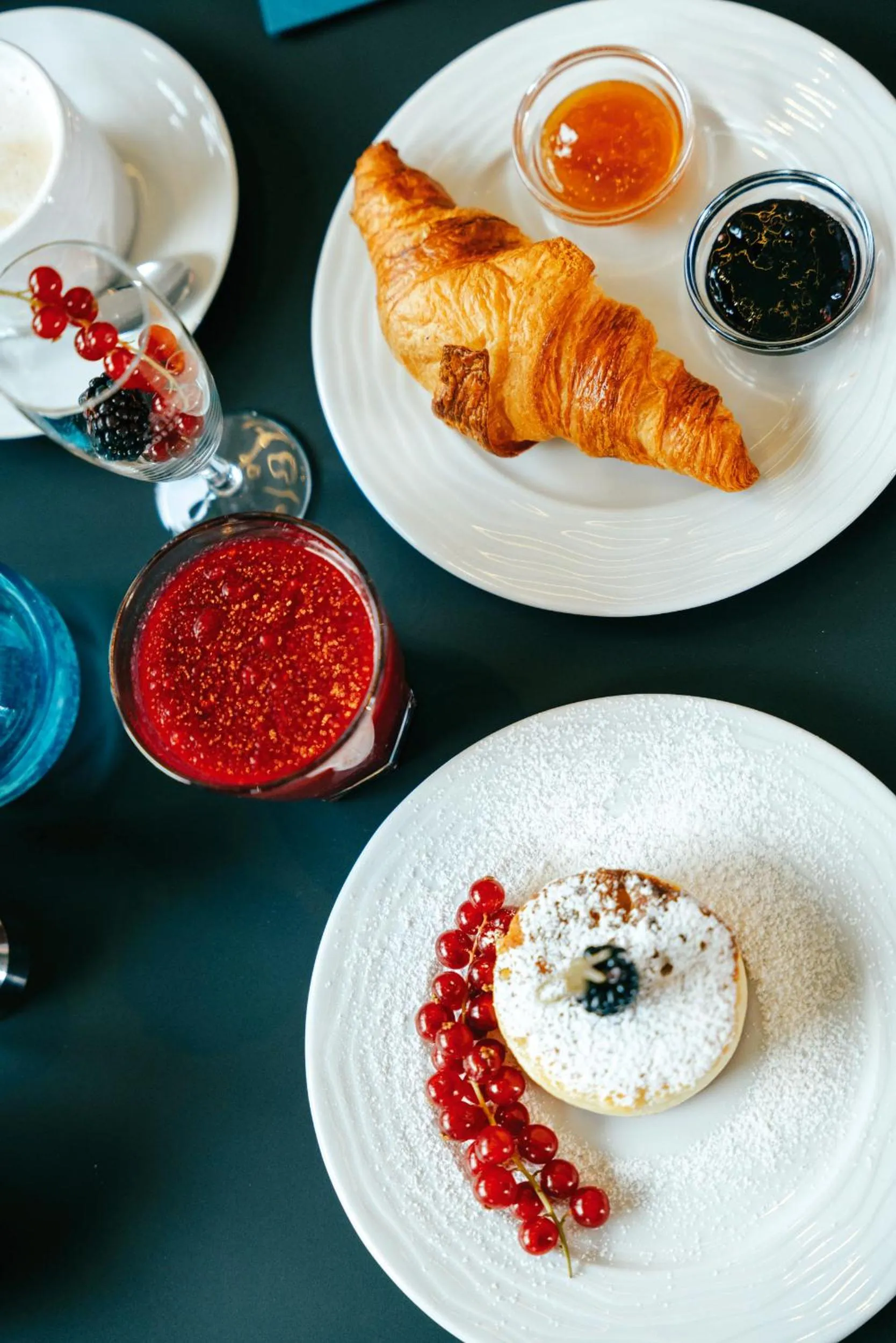 Food and drinks in Aqua Blu Hotel