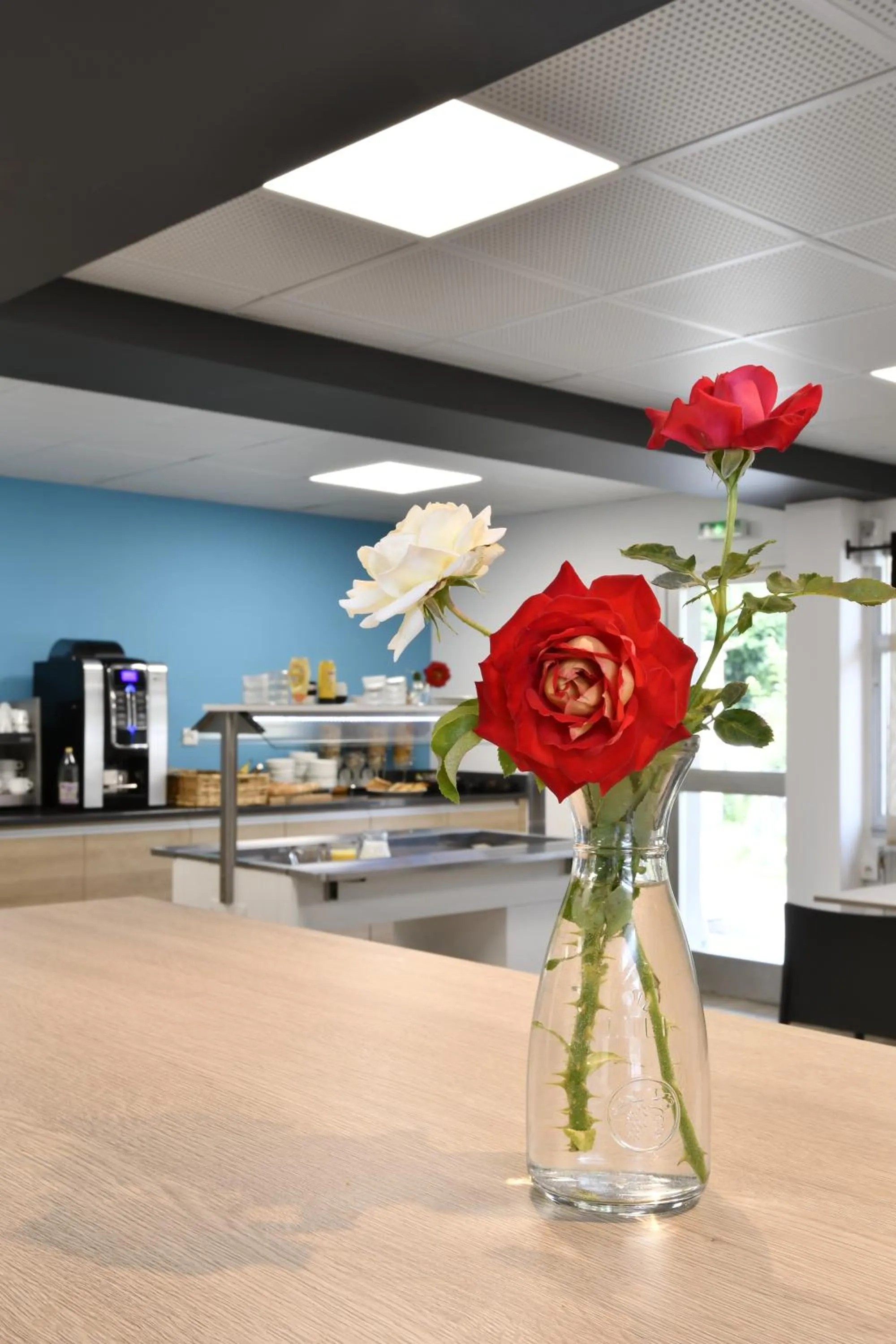 Restaurant/places to eat in Hôtel Lacour