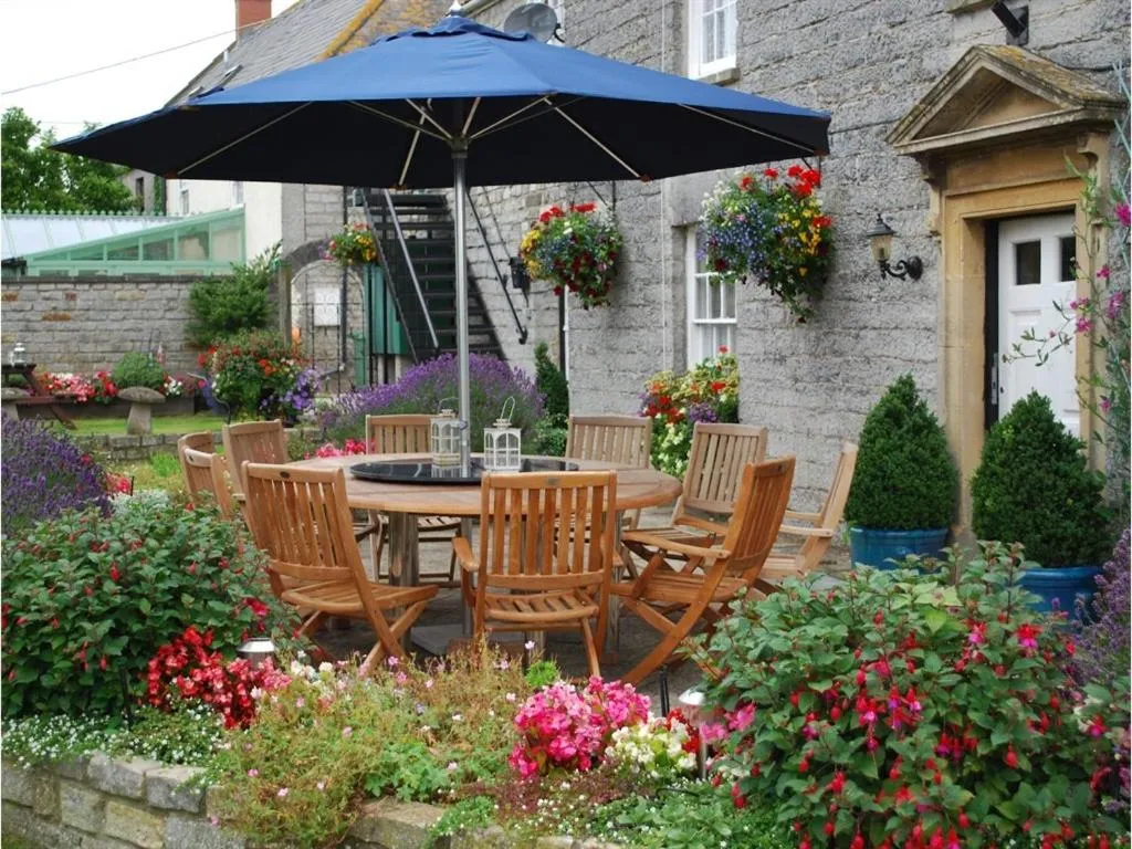 Property building in Double-Gate B&B