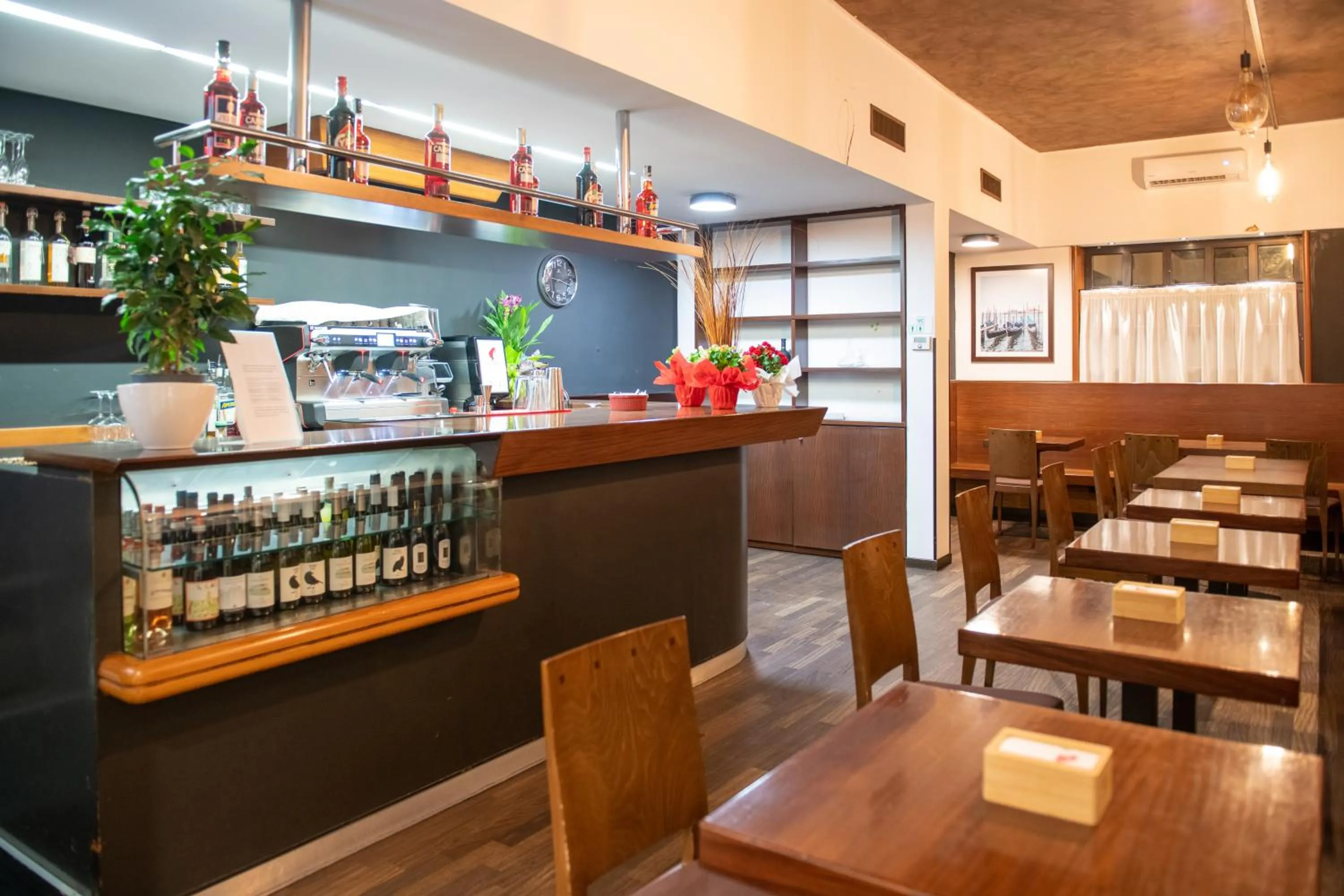 Restaurant/places to eat in Hotel Autoespresso Venice - Atika & Atif