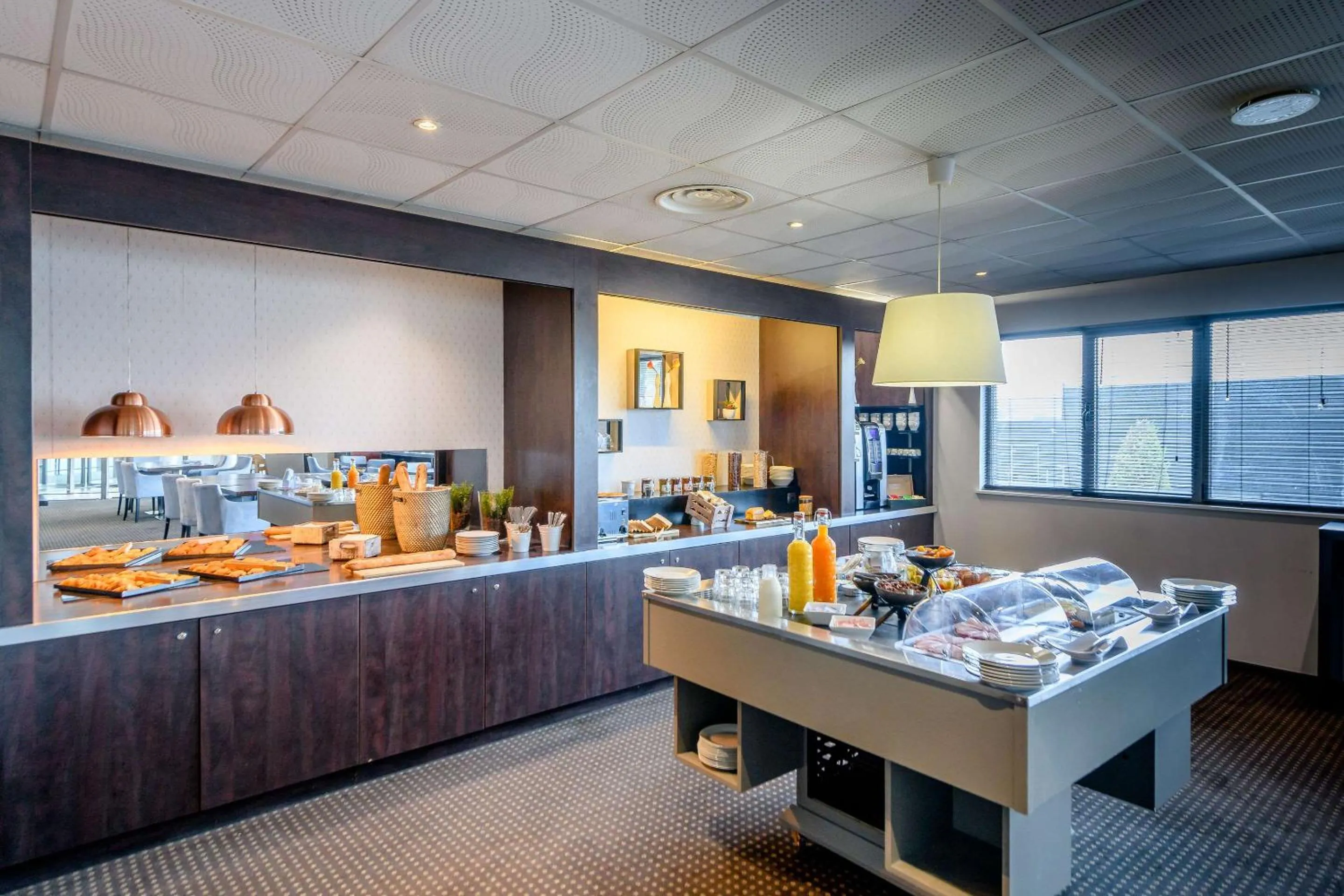 Breakfast in Comfort Aparthotel Bordeaux Begles Arena