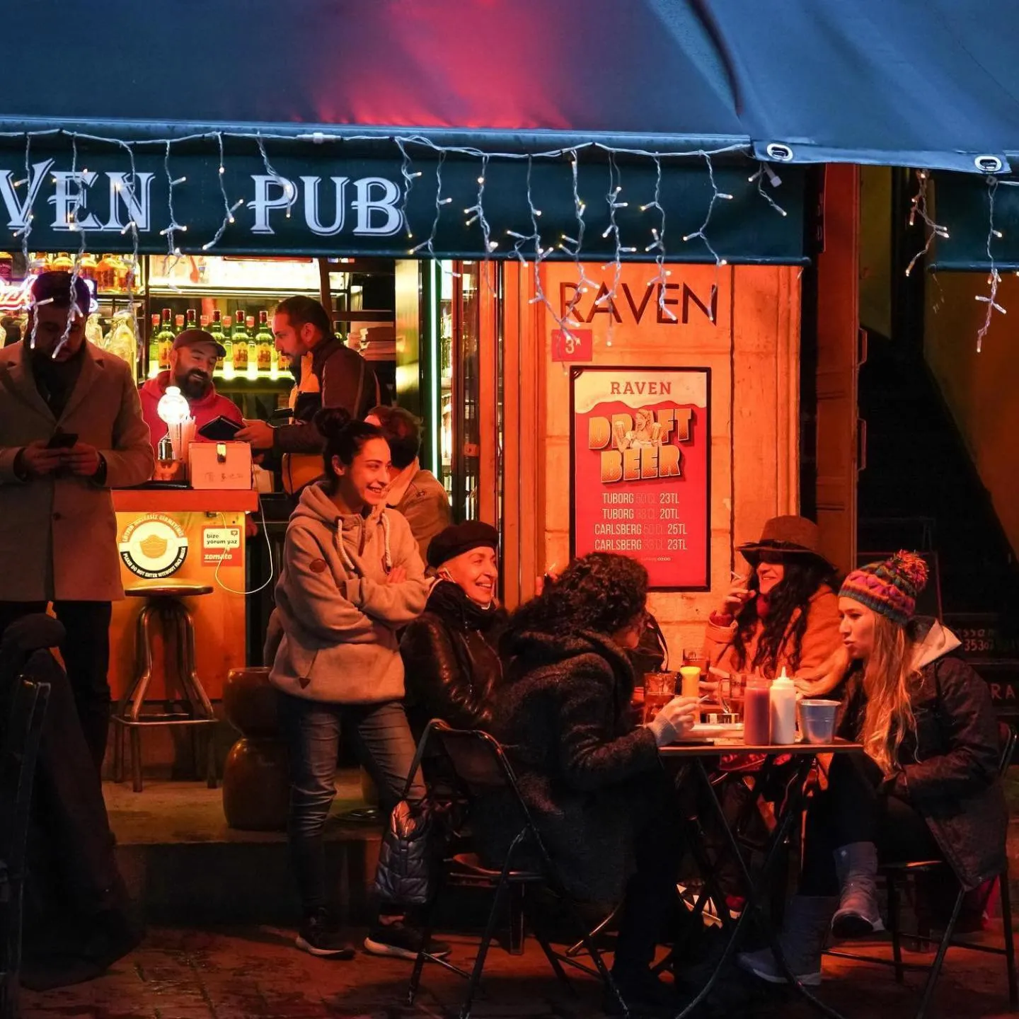 Lounge or bar, Restaurant/Places to Eat in Raven Suites Taksim