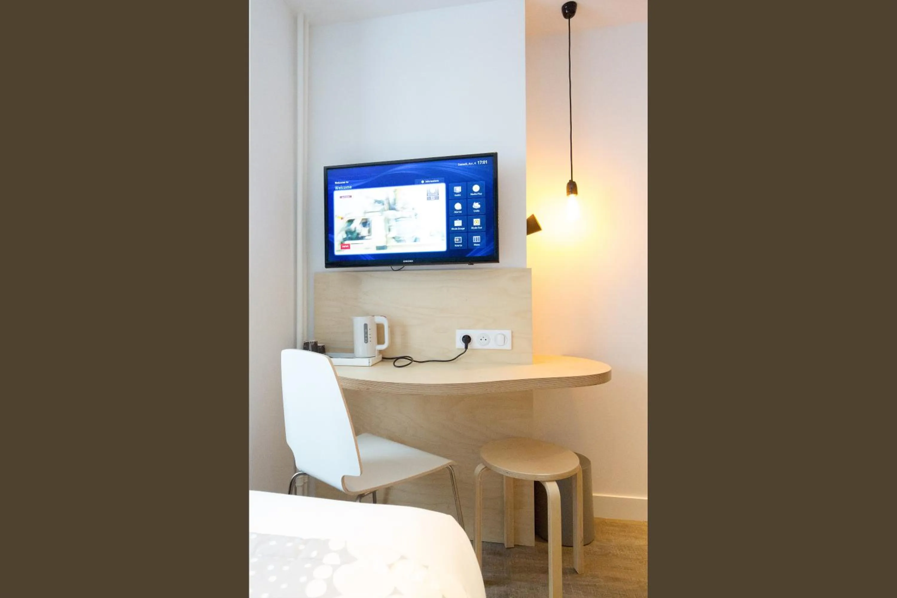 TV and multimedia in La Regence