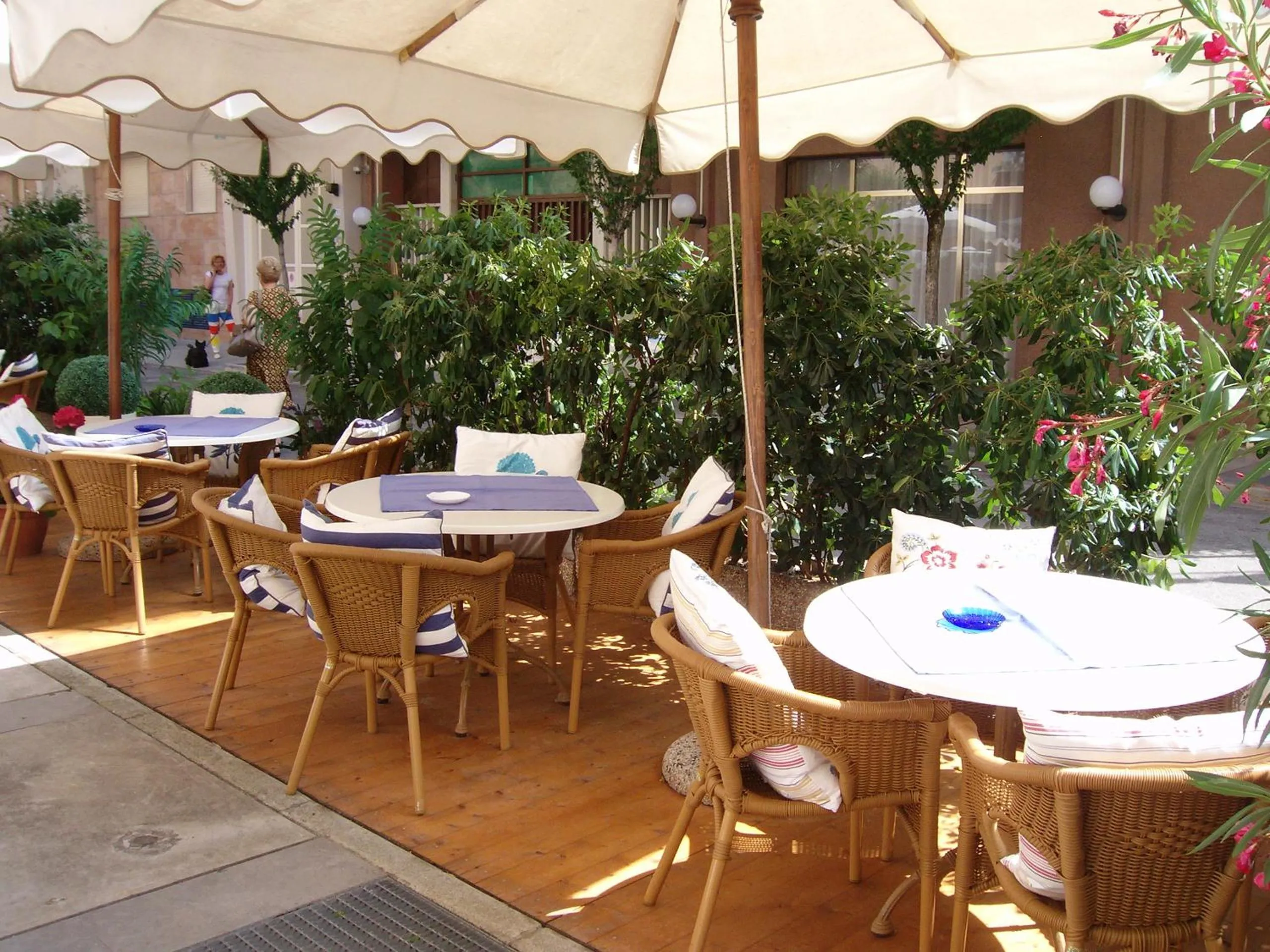 Restaurant/places to eat in Hotel Villa Carla