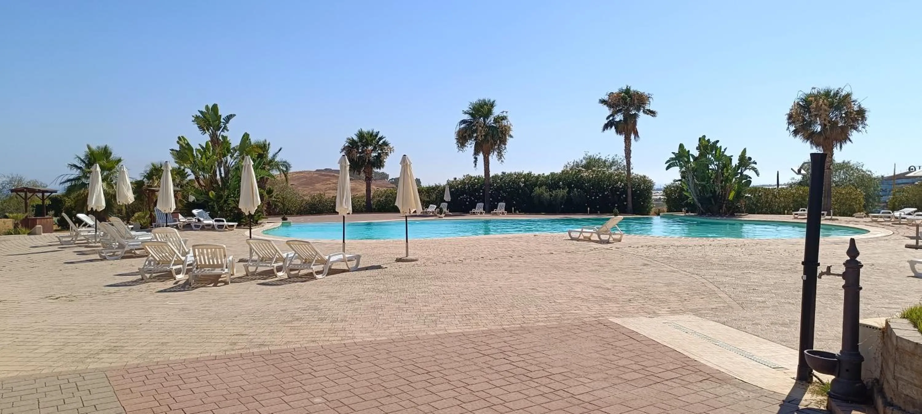 Swimming pool in Desusino Residence & Hotel