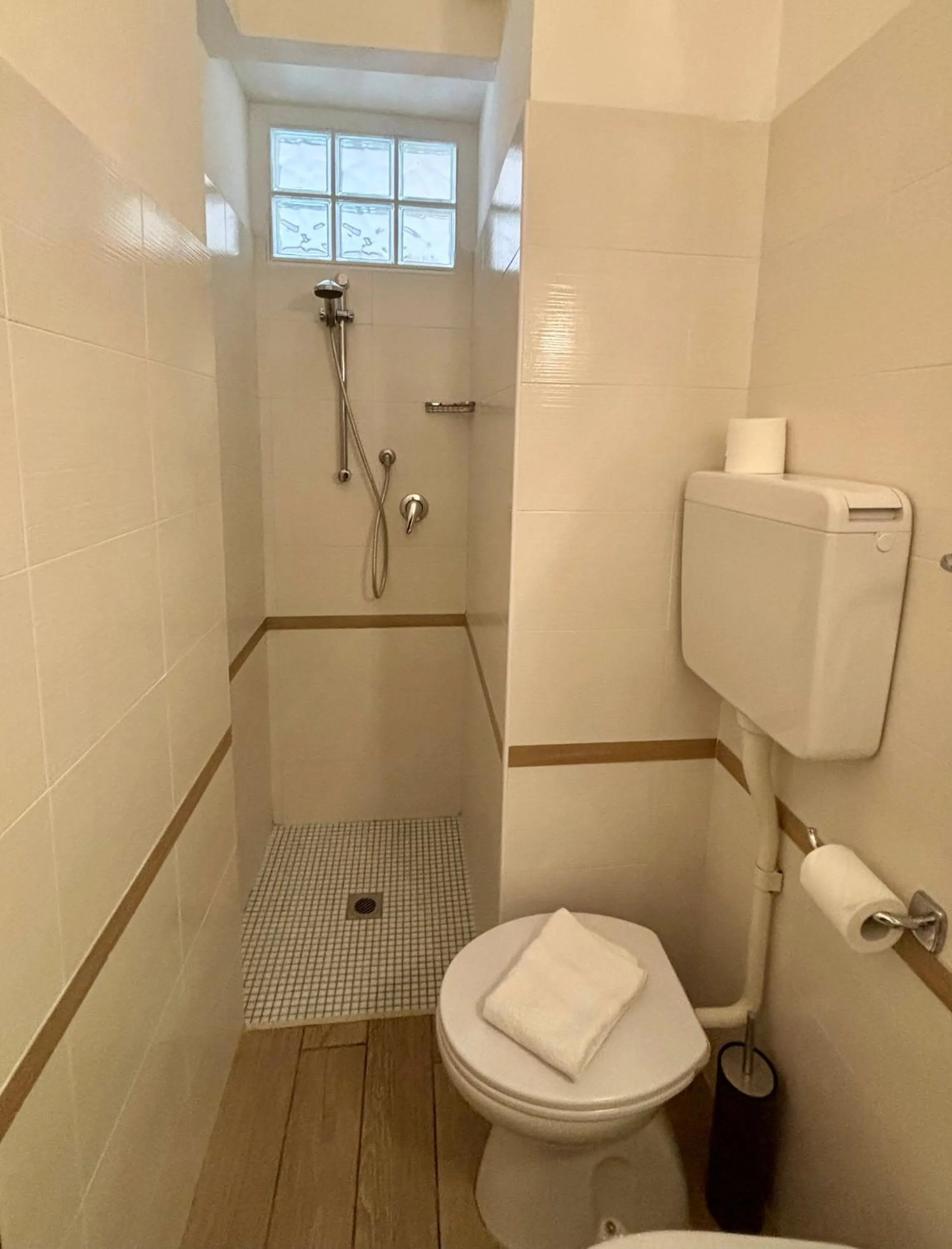 Bathroom in Hotel Alda