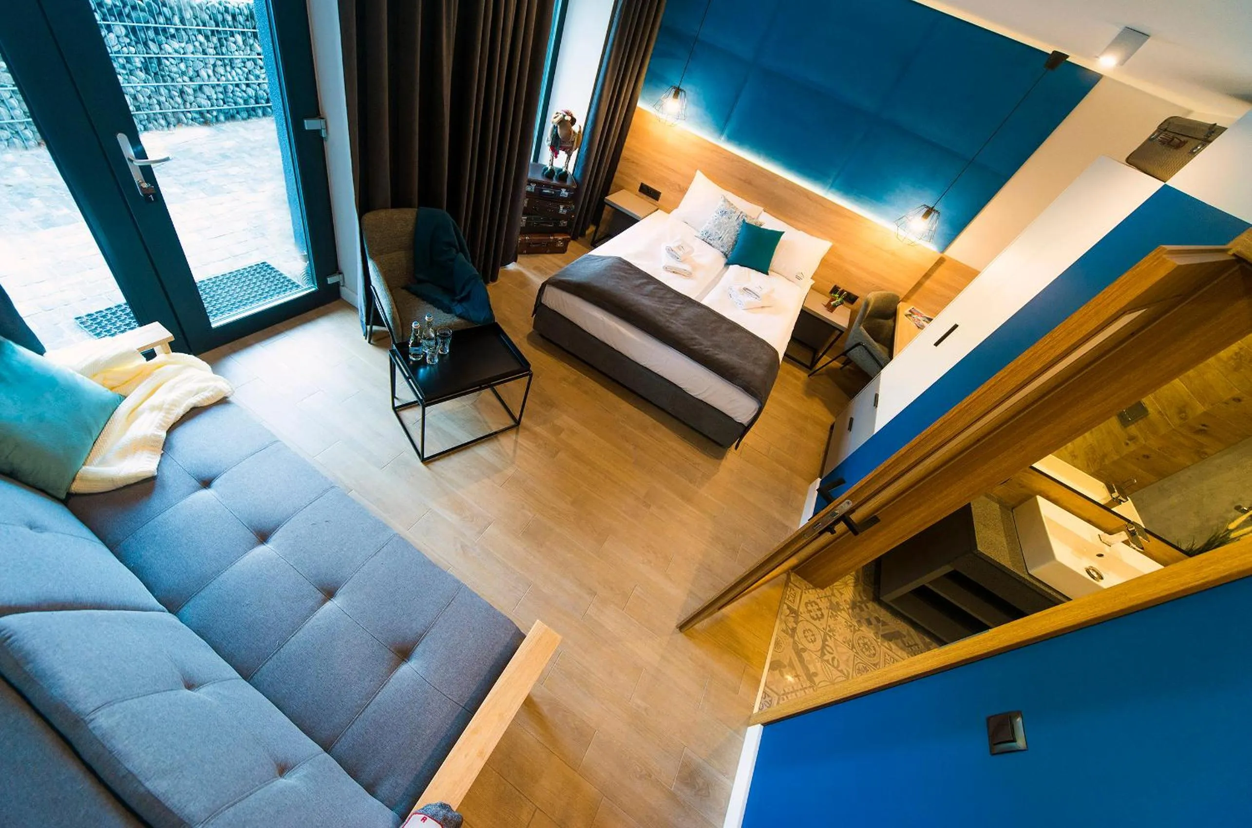 Bed in Walizka Wspomnień