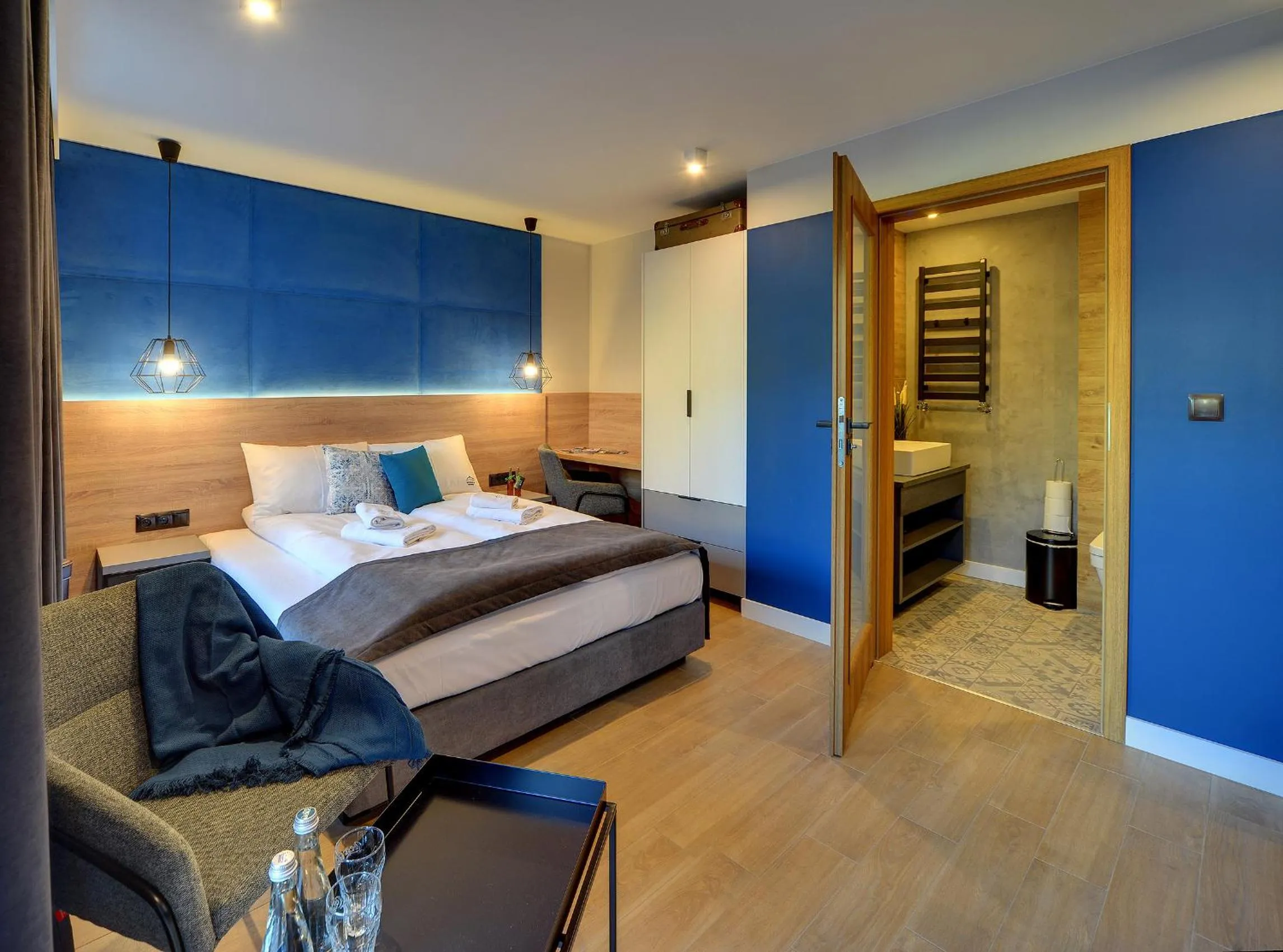 Bed in Walizka Wspomnień