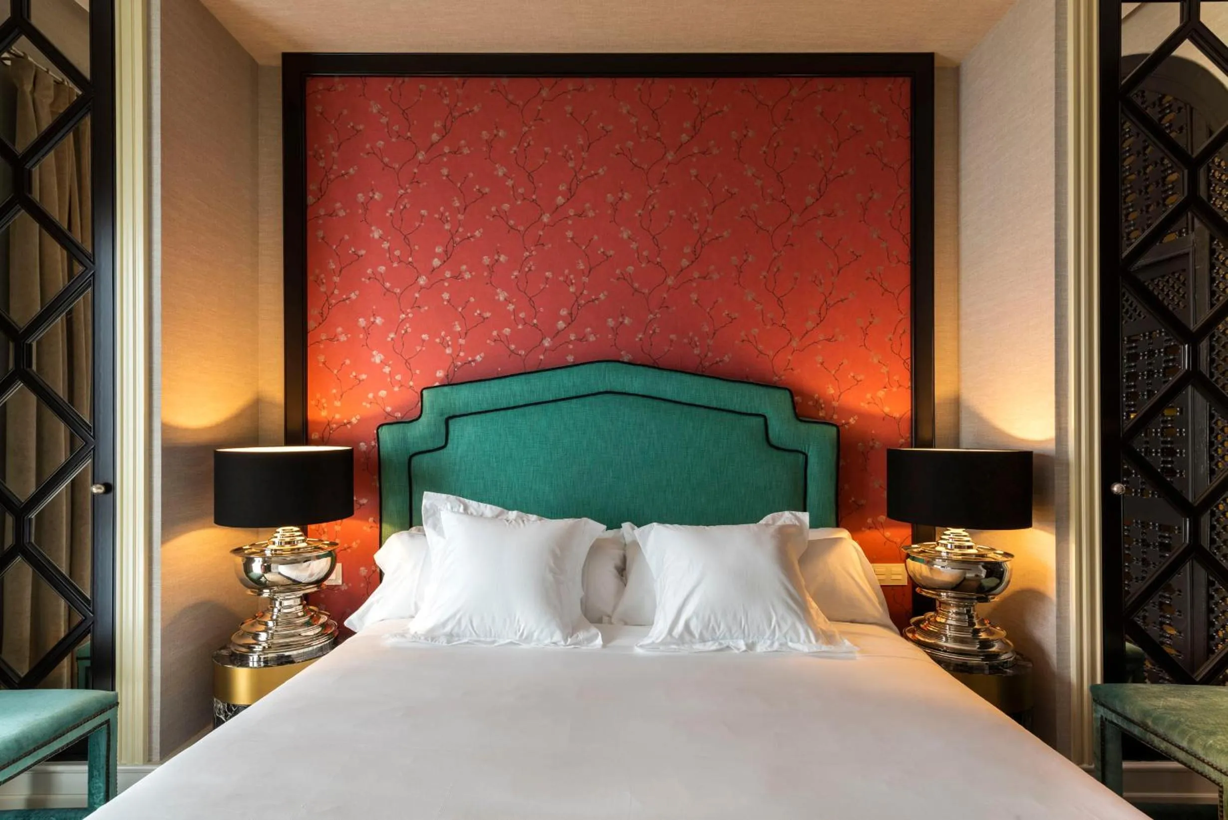 Bed in Casa de Triana Luxury Suites by Casa del Poeta