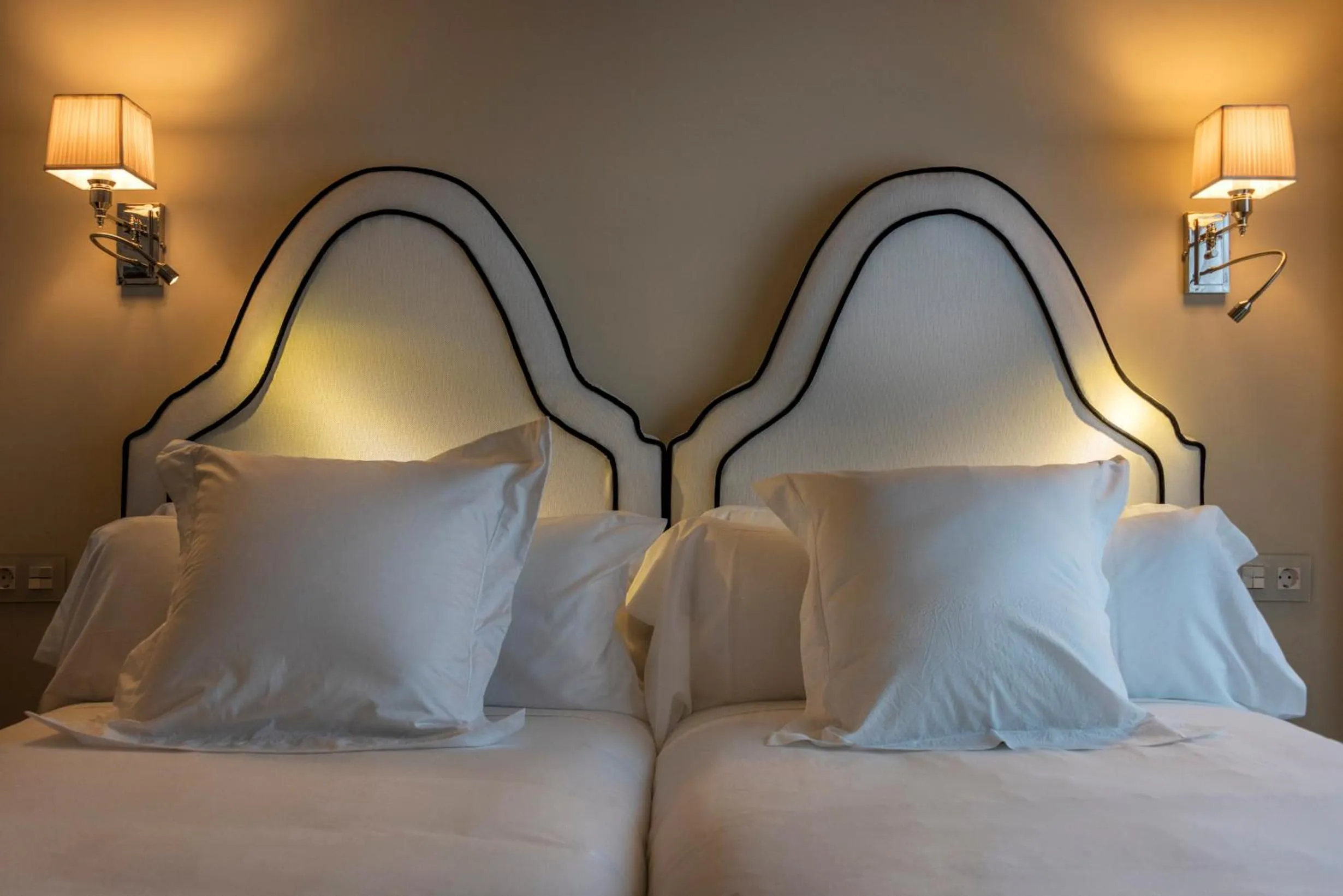 Bed in Casa de Triana Luxury Suites by Casa del Poeta