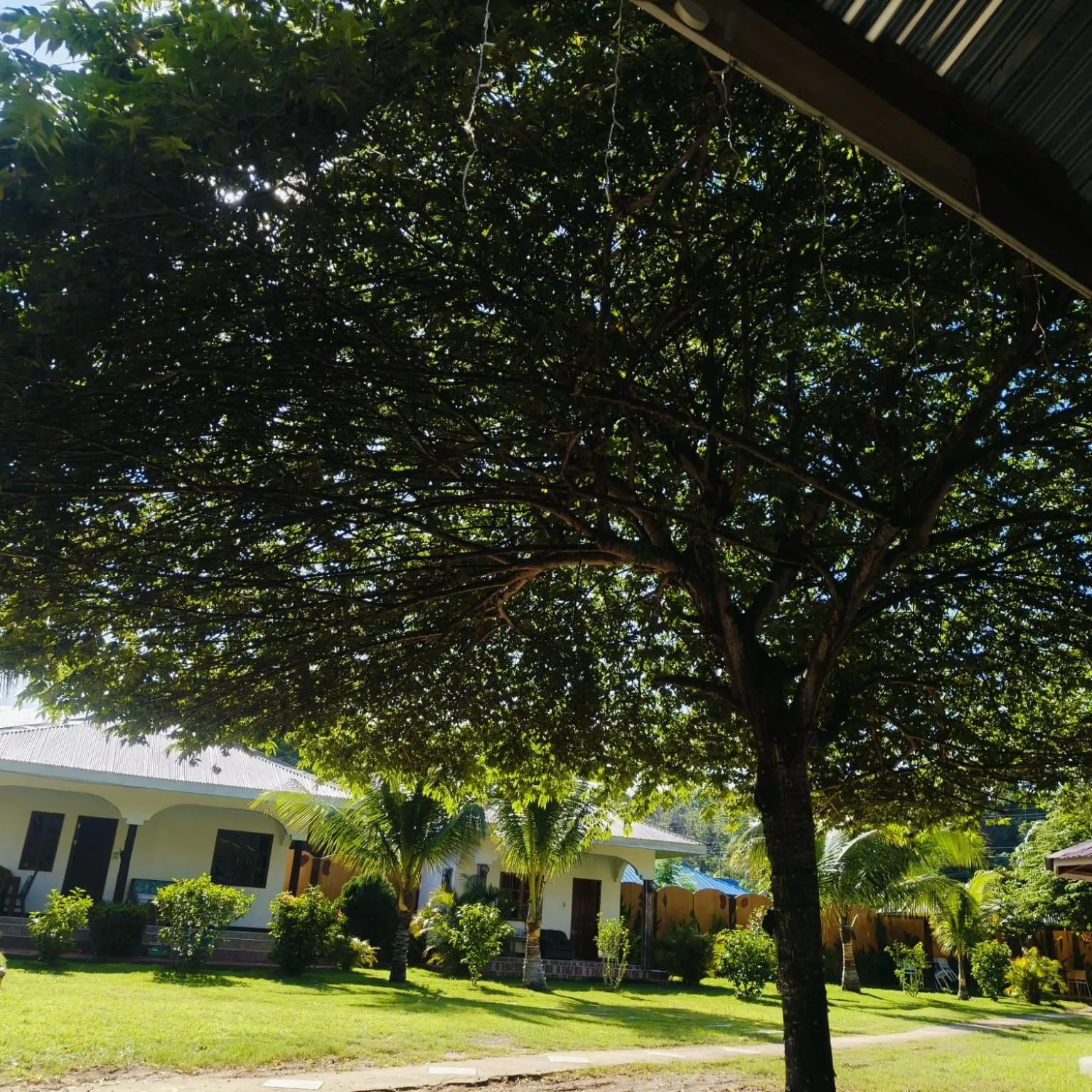 E&N Paradise Island Resort