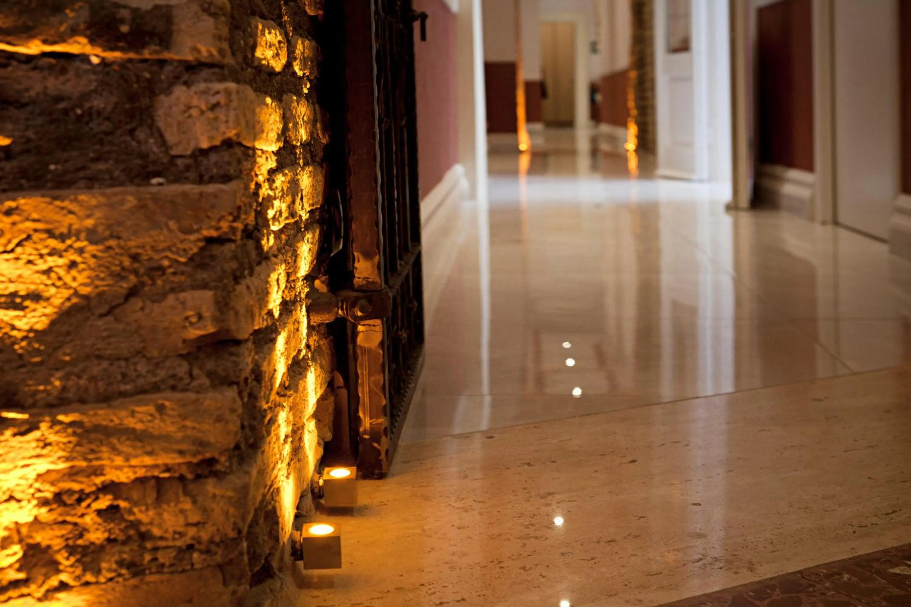 Other in Navona Queen Rooftop