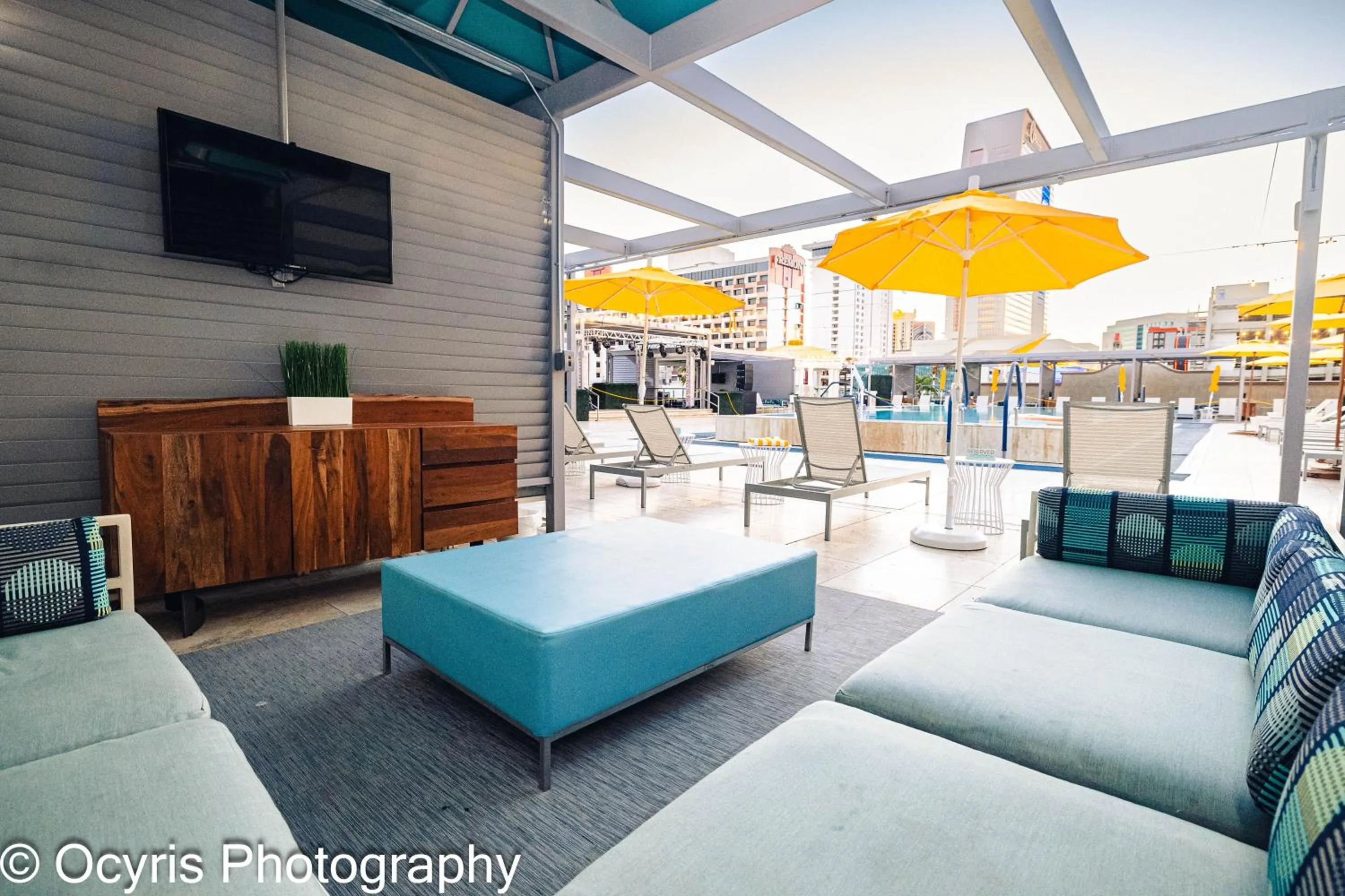 Swimming pool in Downtown Grand Hotel & Casino