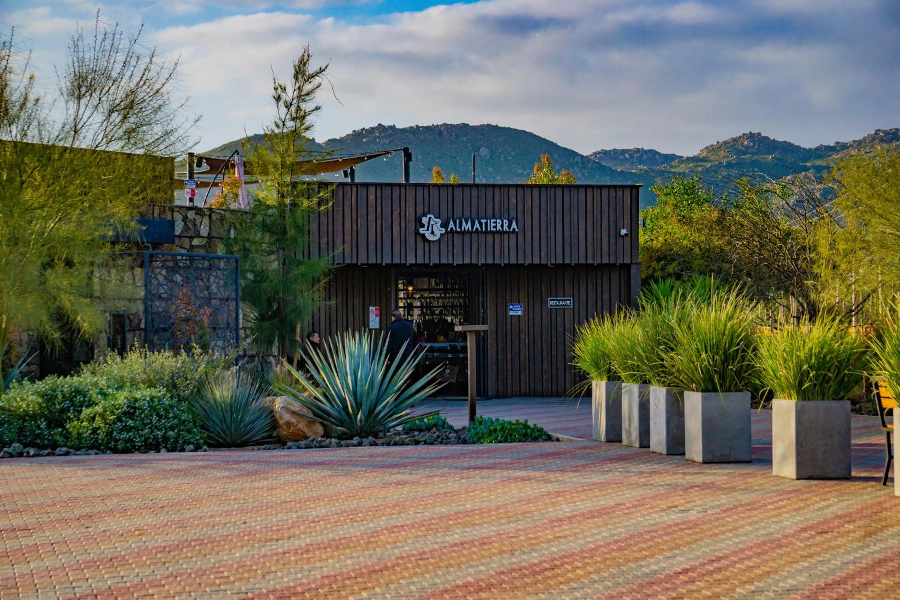 Restaurant/places to eat in OJO AZUL RESORT