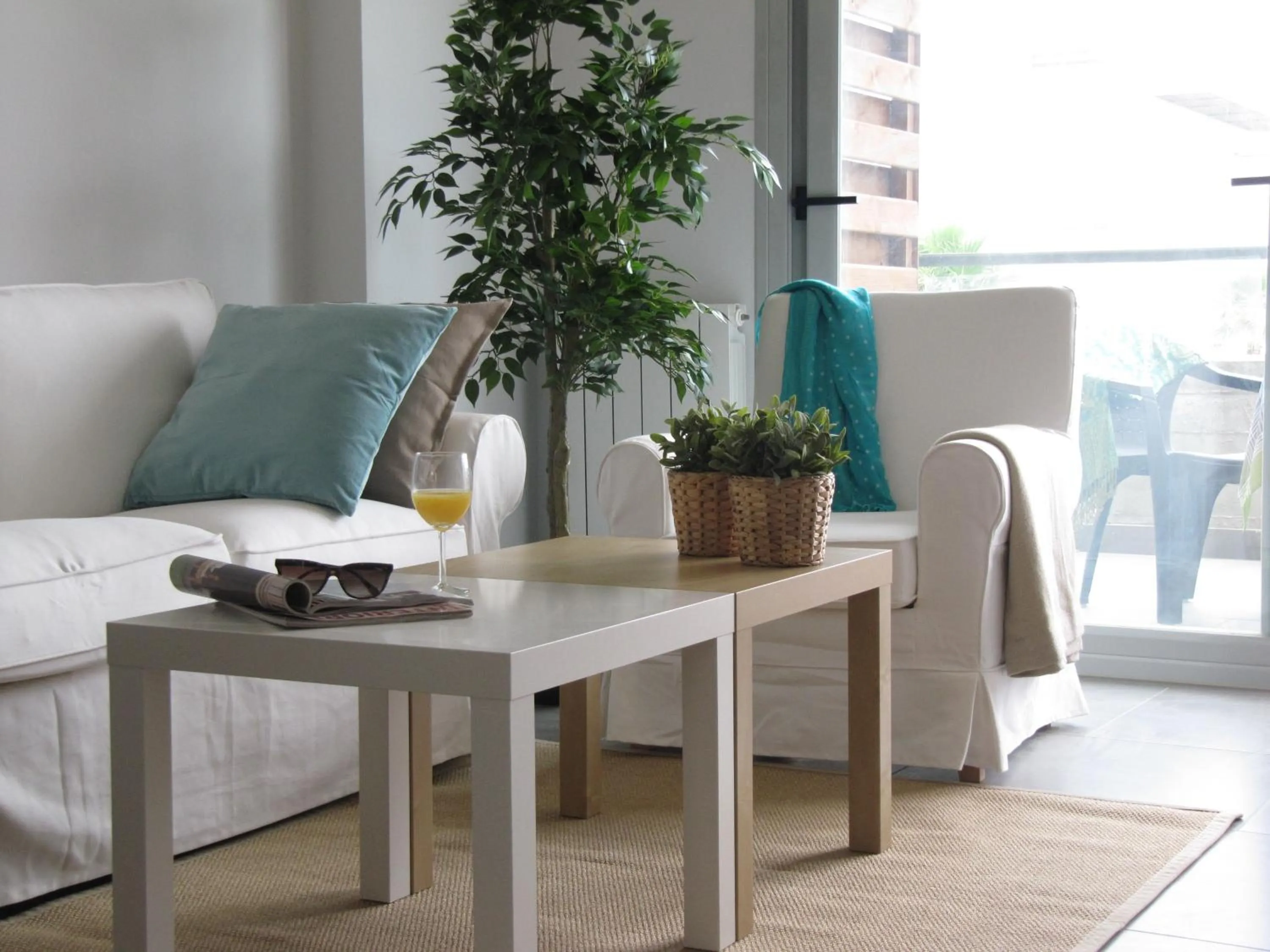 Seating area in Life Apartments El Rompido