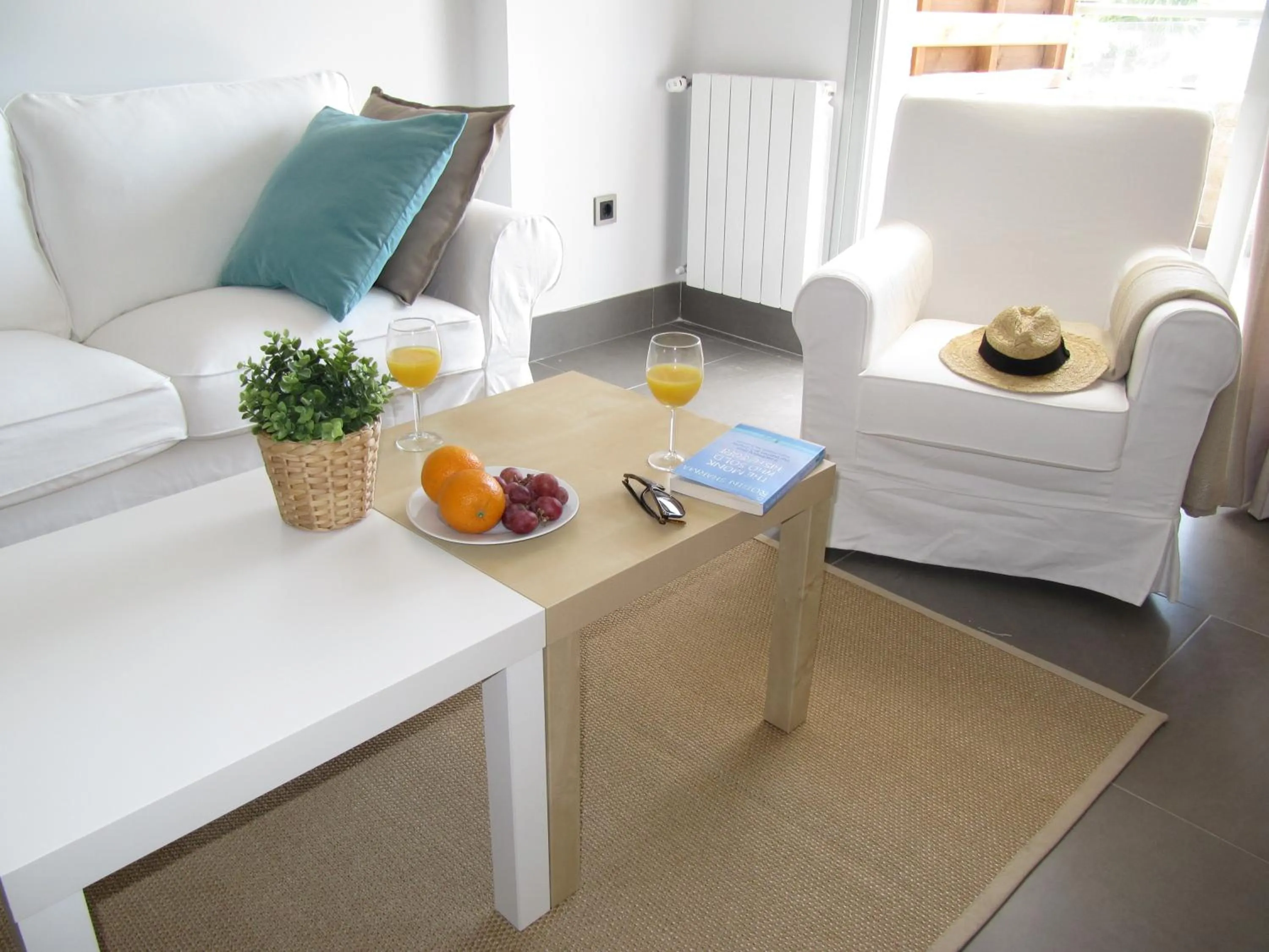 Seating area in Life Apartments El Rompido