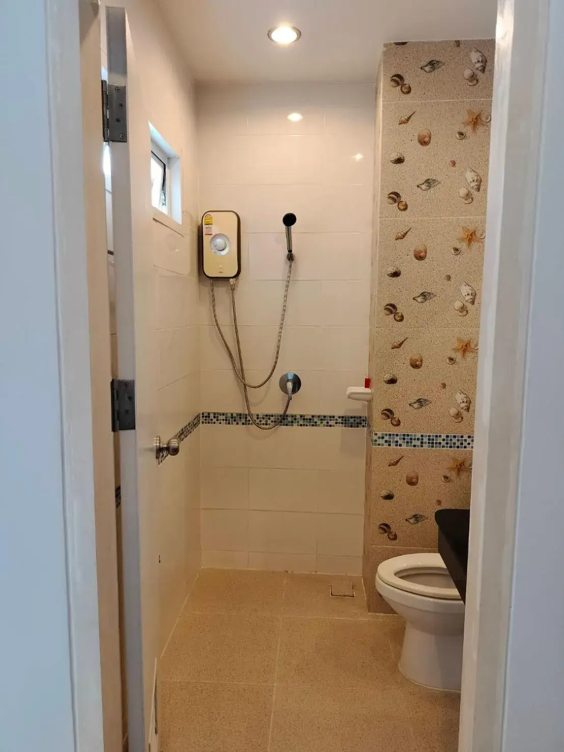 King Room with Mountain View in May House Karon Beach King Room with Mountain View in May House Karon Beach