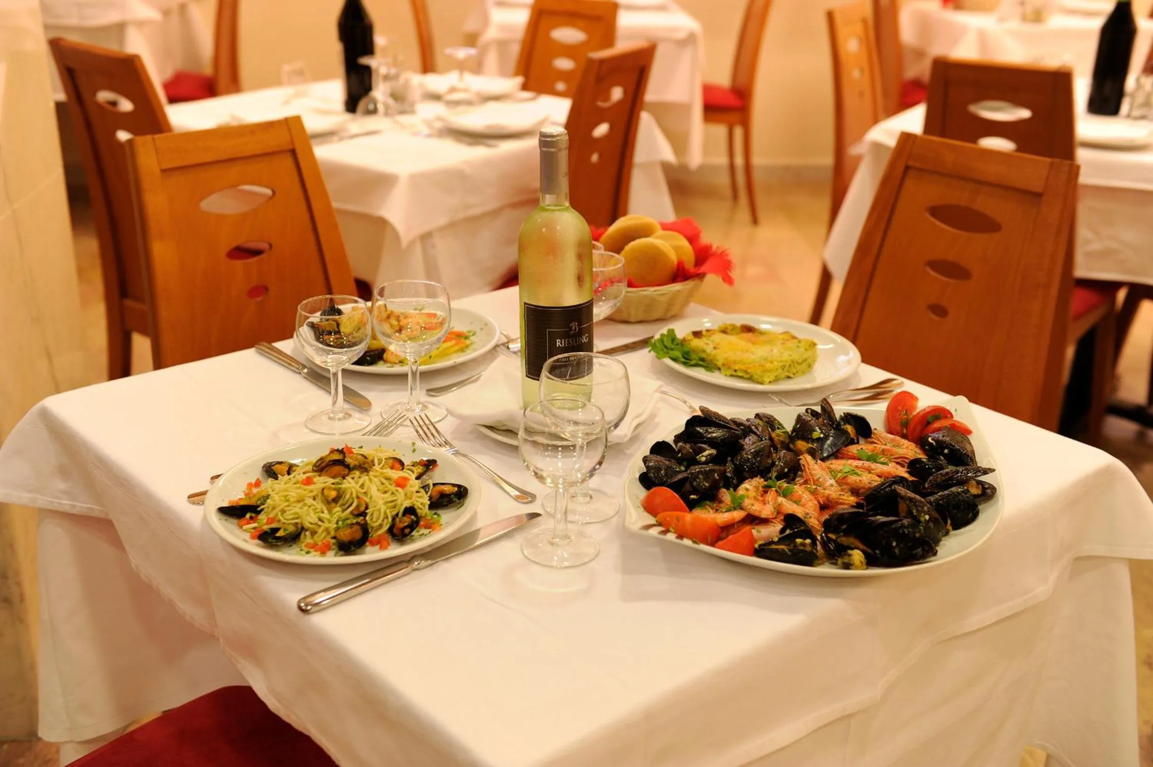 Restaurant/places to eat in Hotel Adler