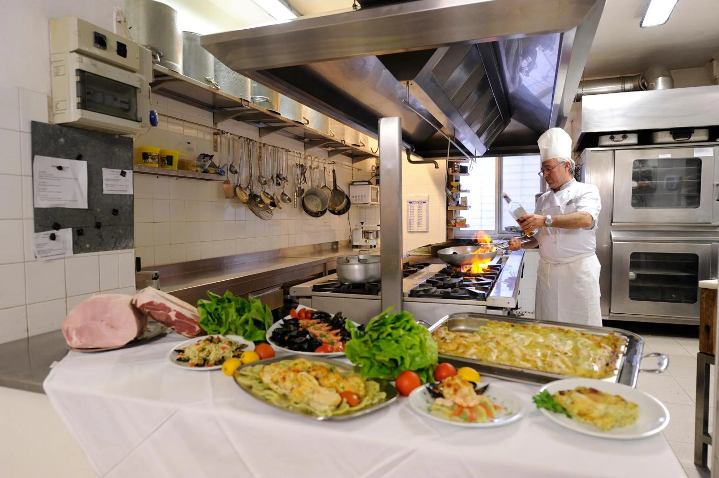 Restaurant/places to eat in Hotel Adler