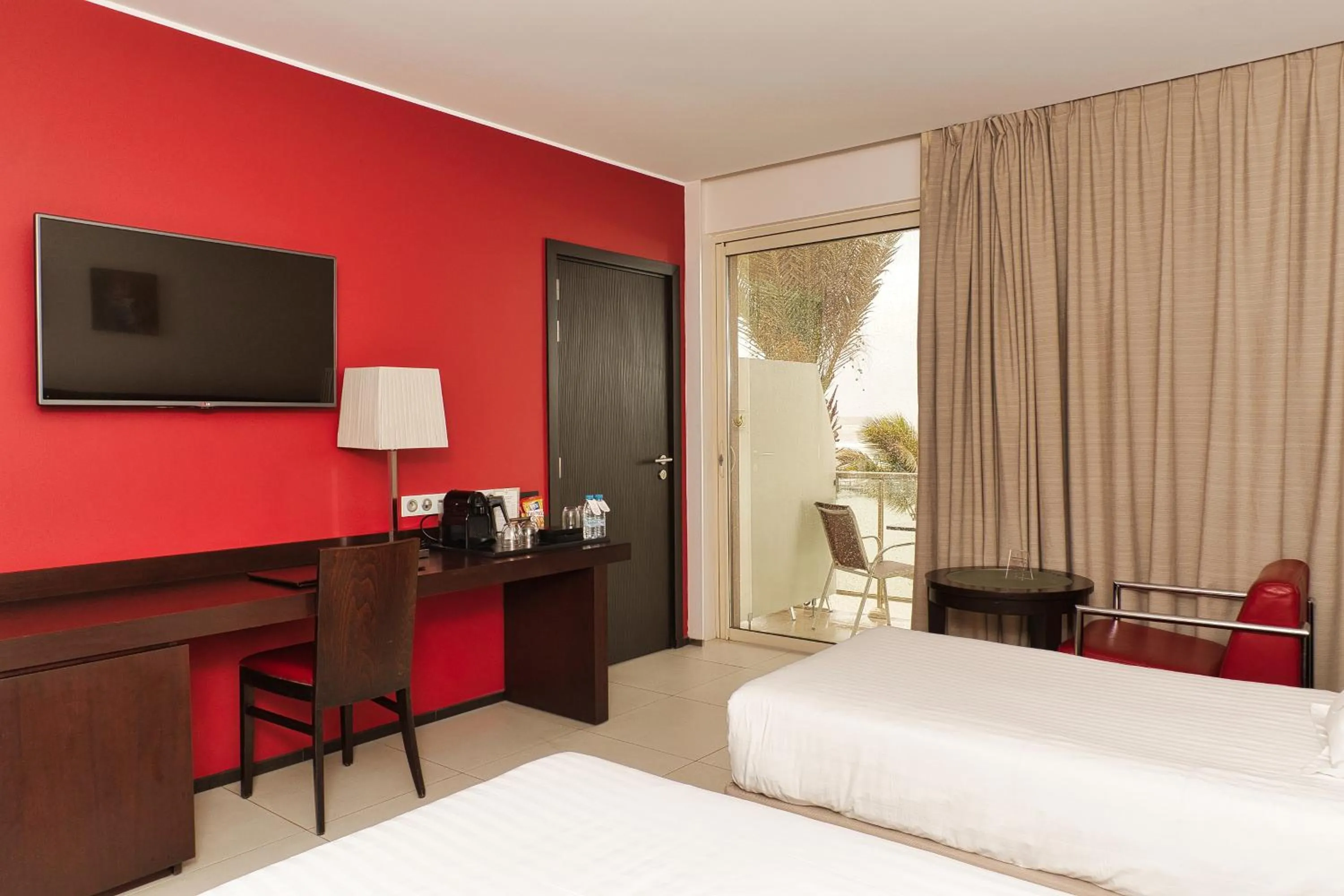 Bedroom, Bed in Terrou-Bi