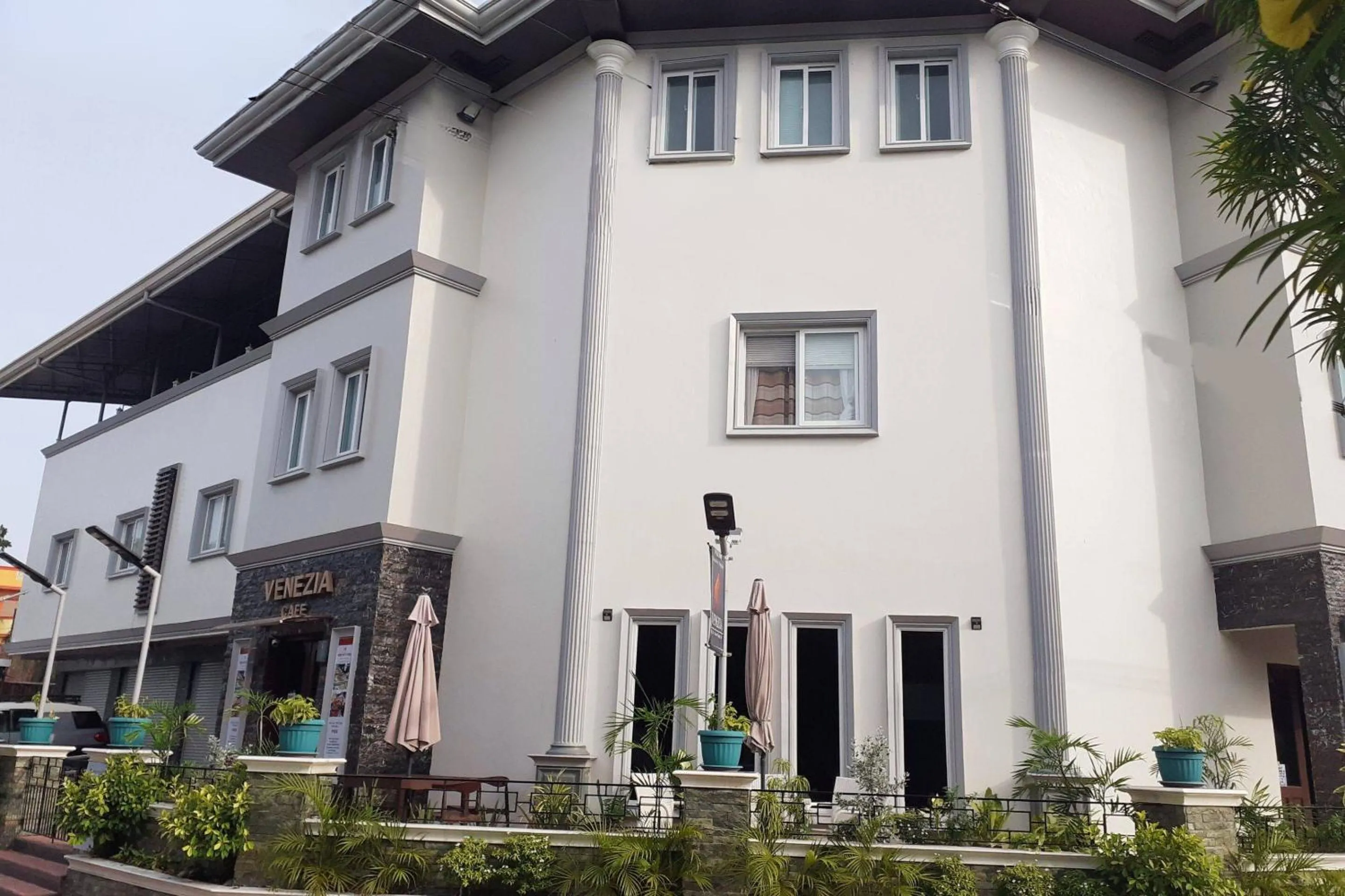 Property building in Venezia Suites Hotel Iloilo