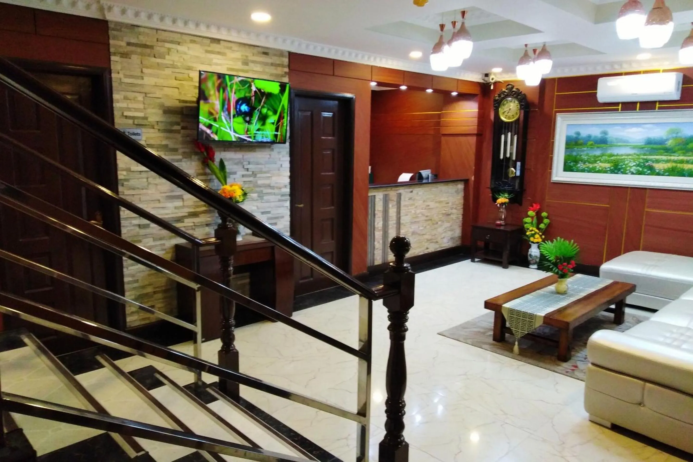 Lobby or reception in Venezia Suites Hotel Iloilo